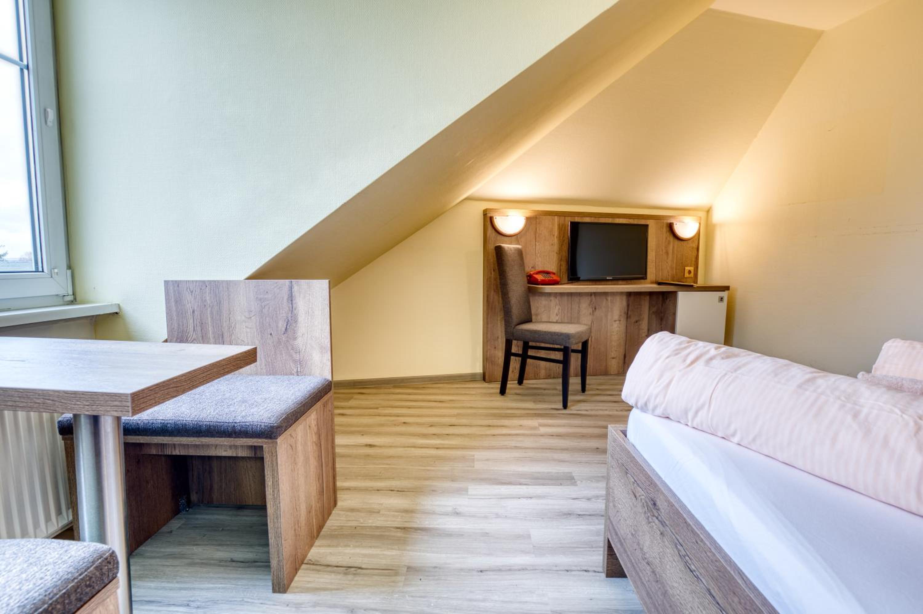Budget Double Room photo 2