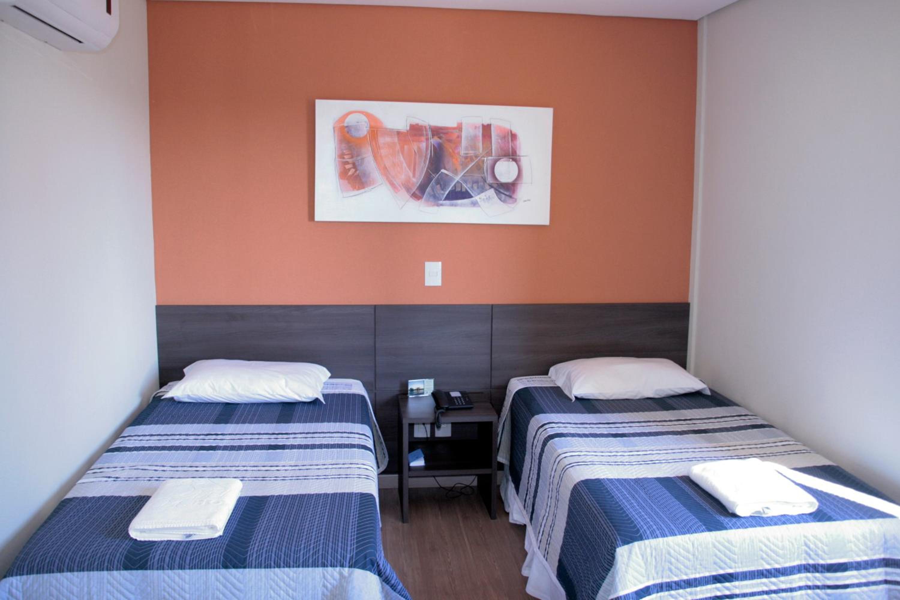 Executive Suite with Twin Beds photo 3