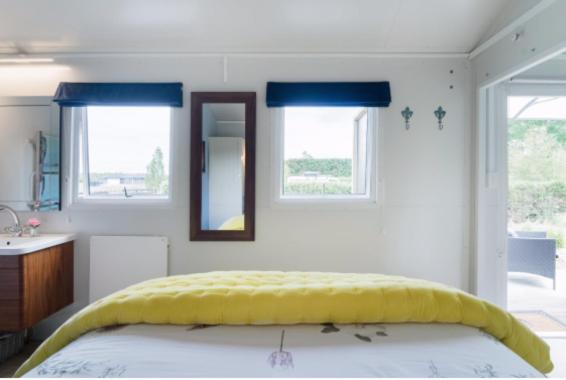 One-Bedroom House photo 1