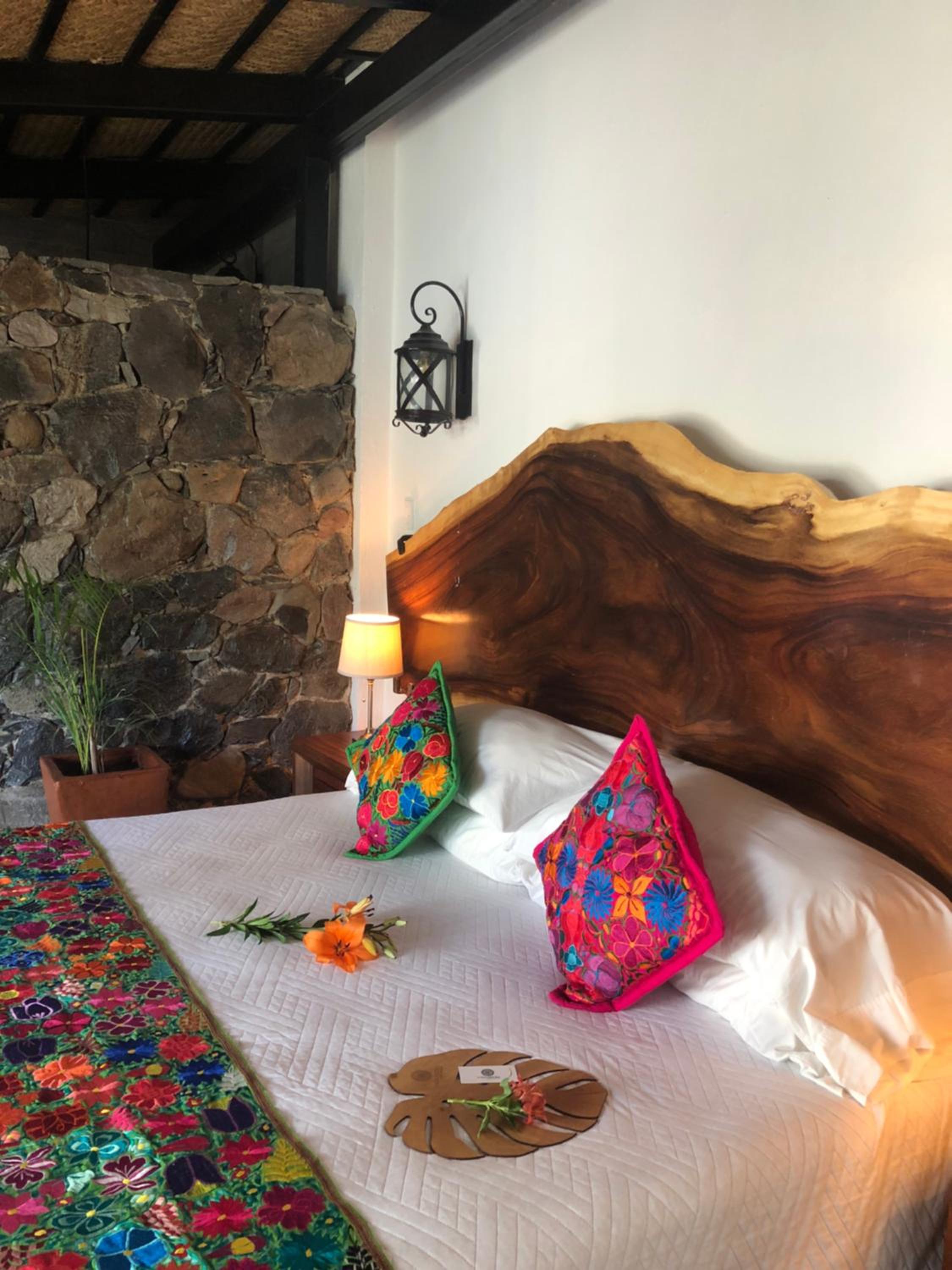 Suite with Garden View - Photo 12