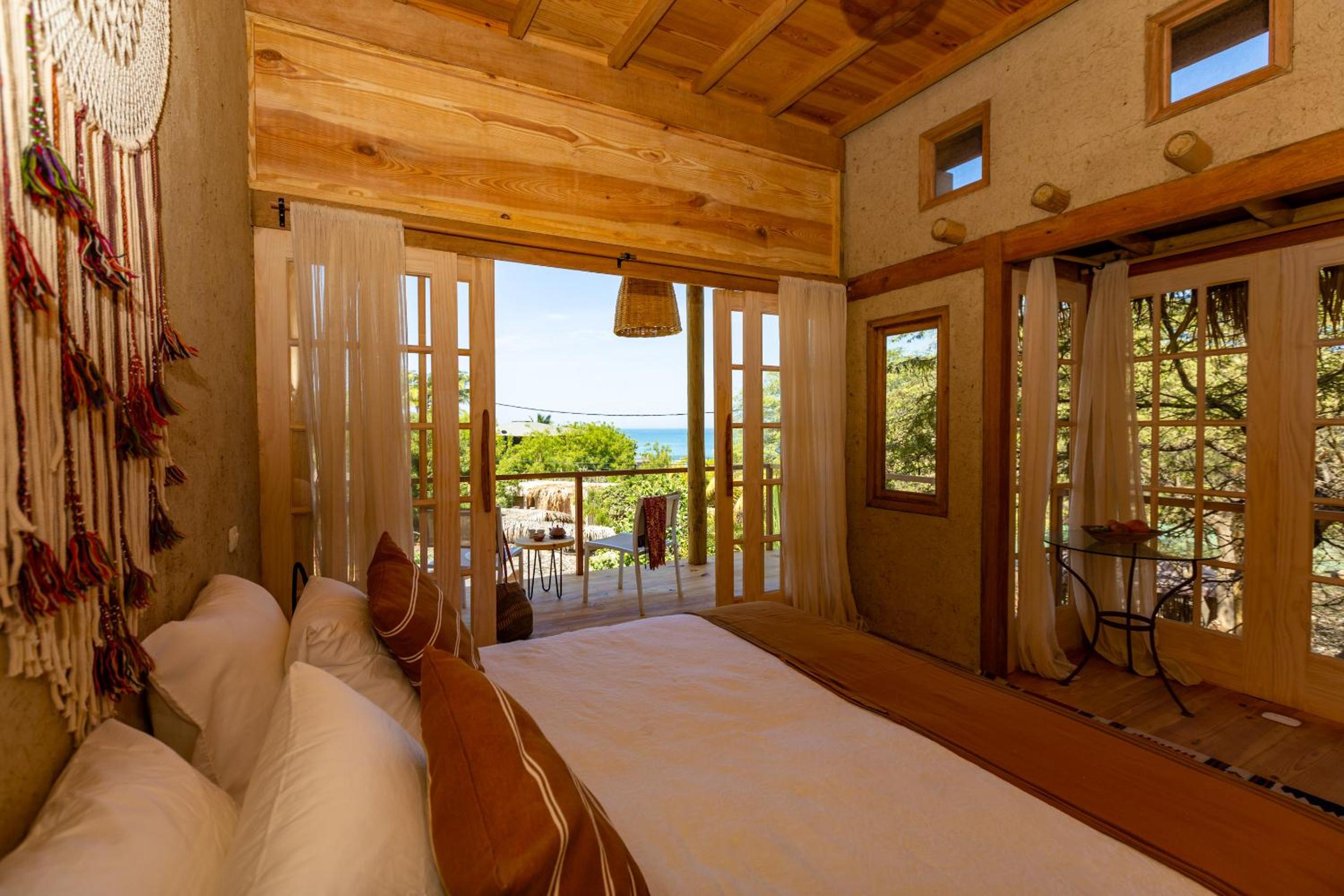 Deluxe Double or Twin Room with Pool View photo 1