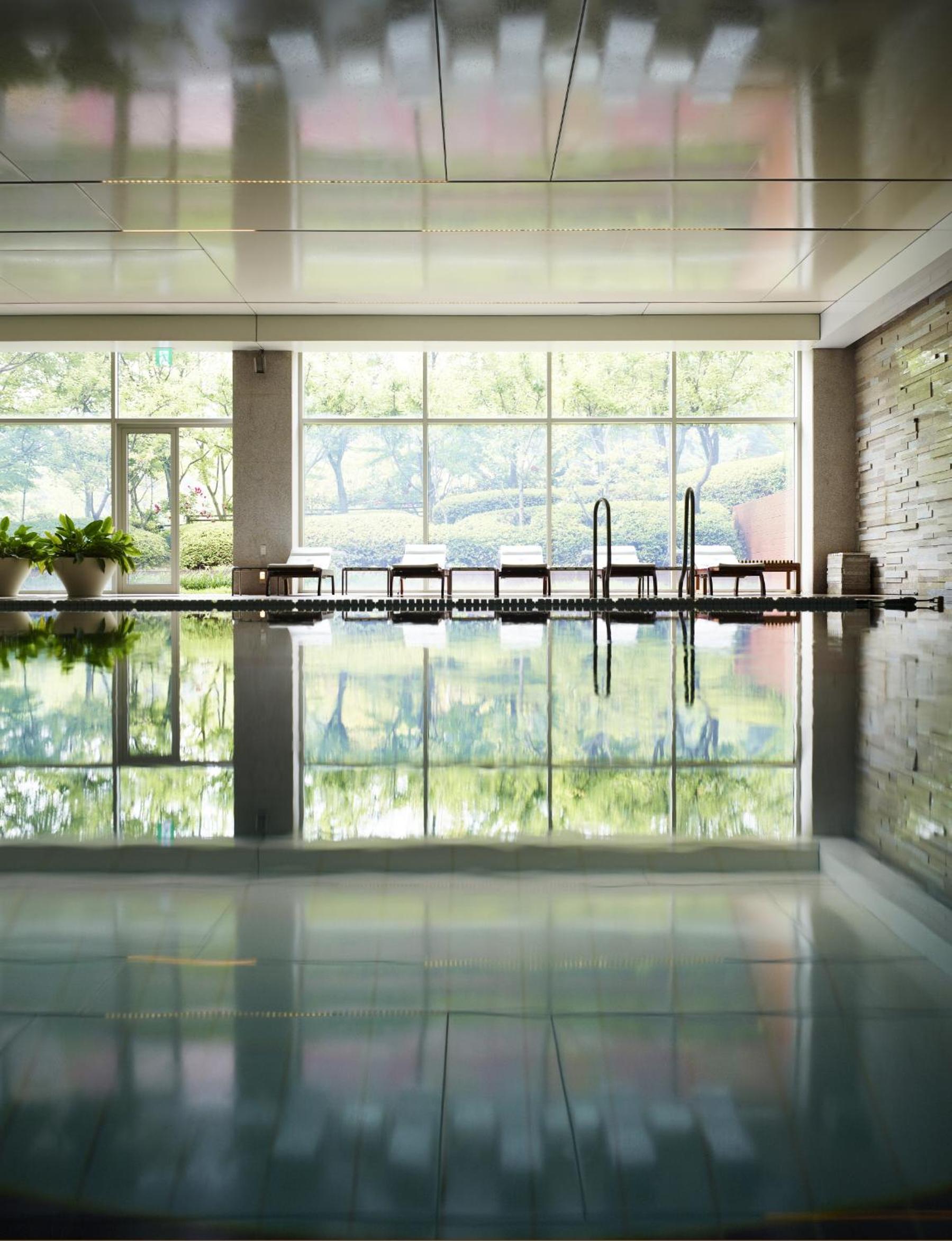 Family Twin Room with Access to Sauna, Pool, Fitness photo 3