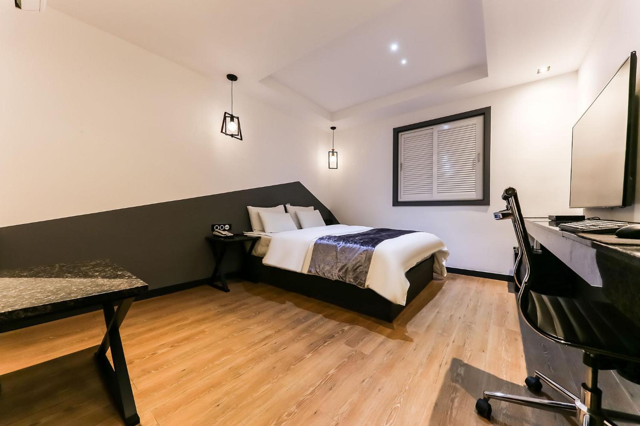 Double Room with Private Bathroom photo 1