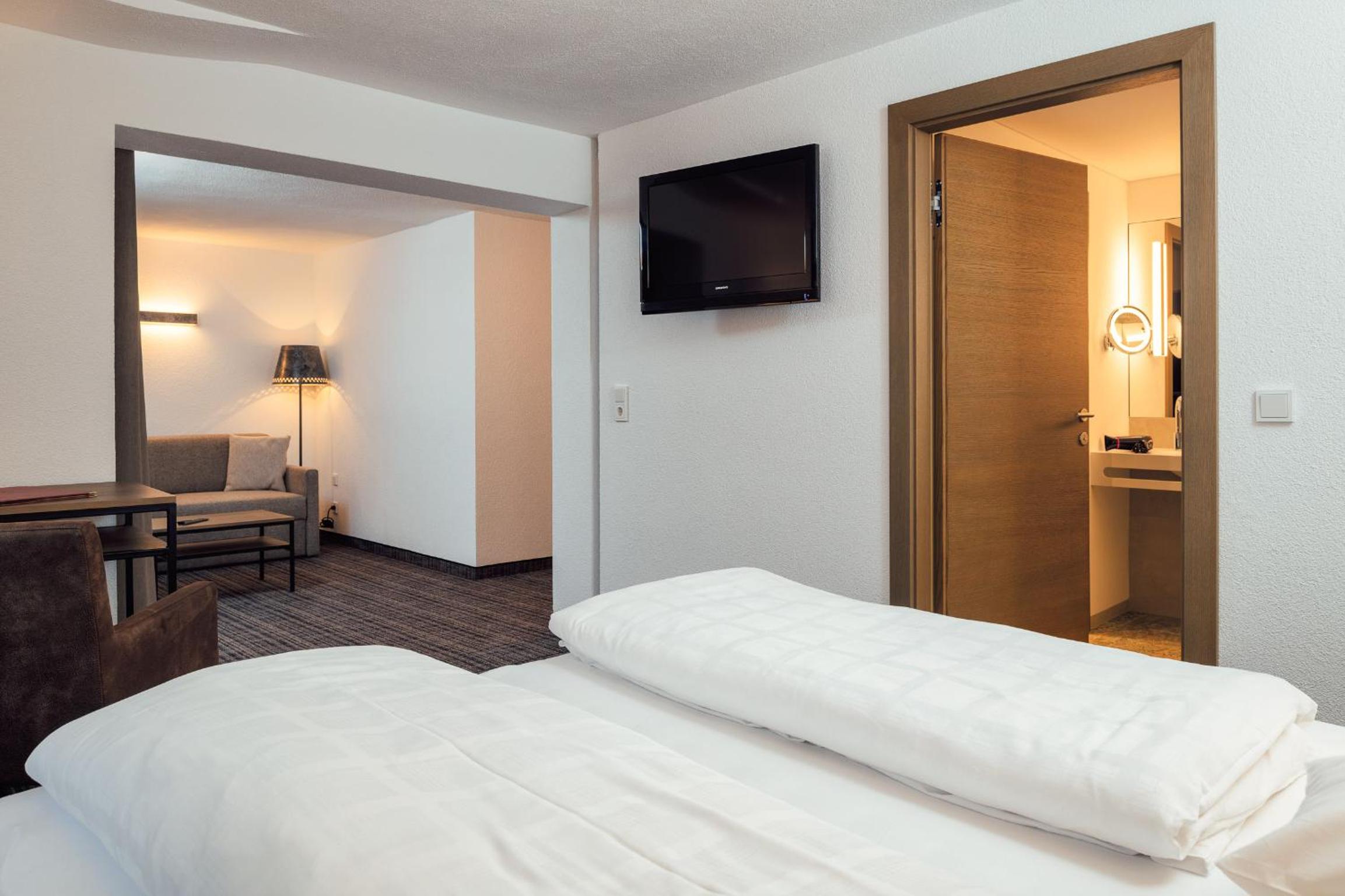 Junior Suite with Mountain View photo 3