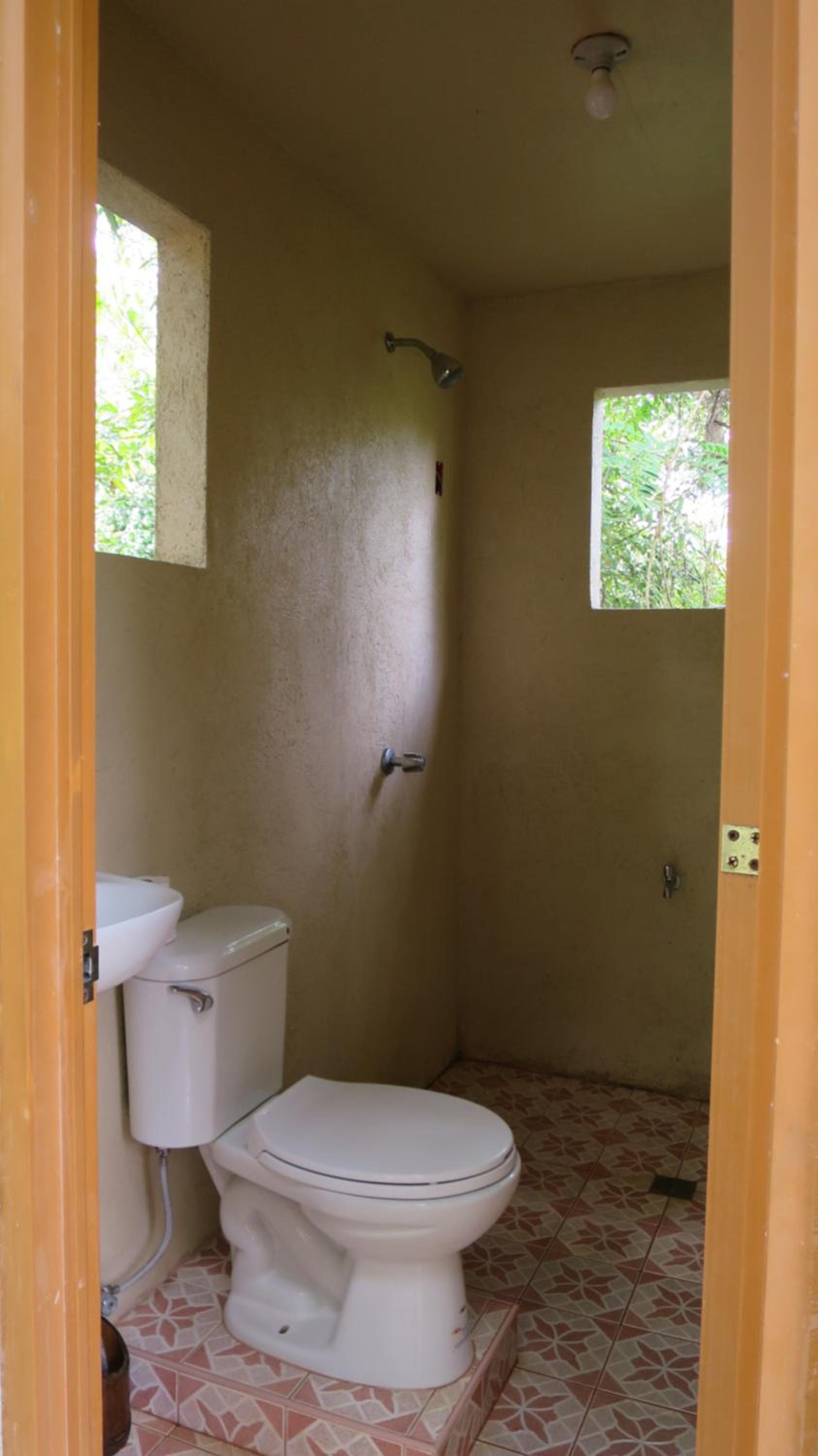 Bungalow with Fan - Photo 7