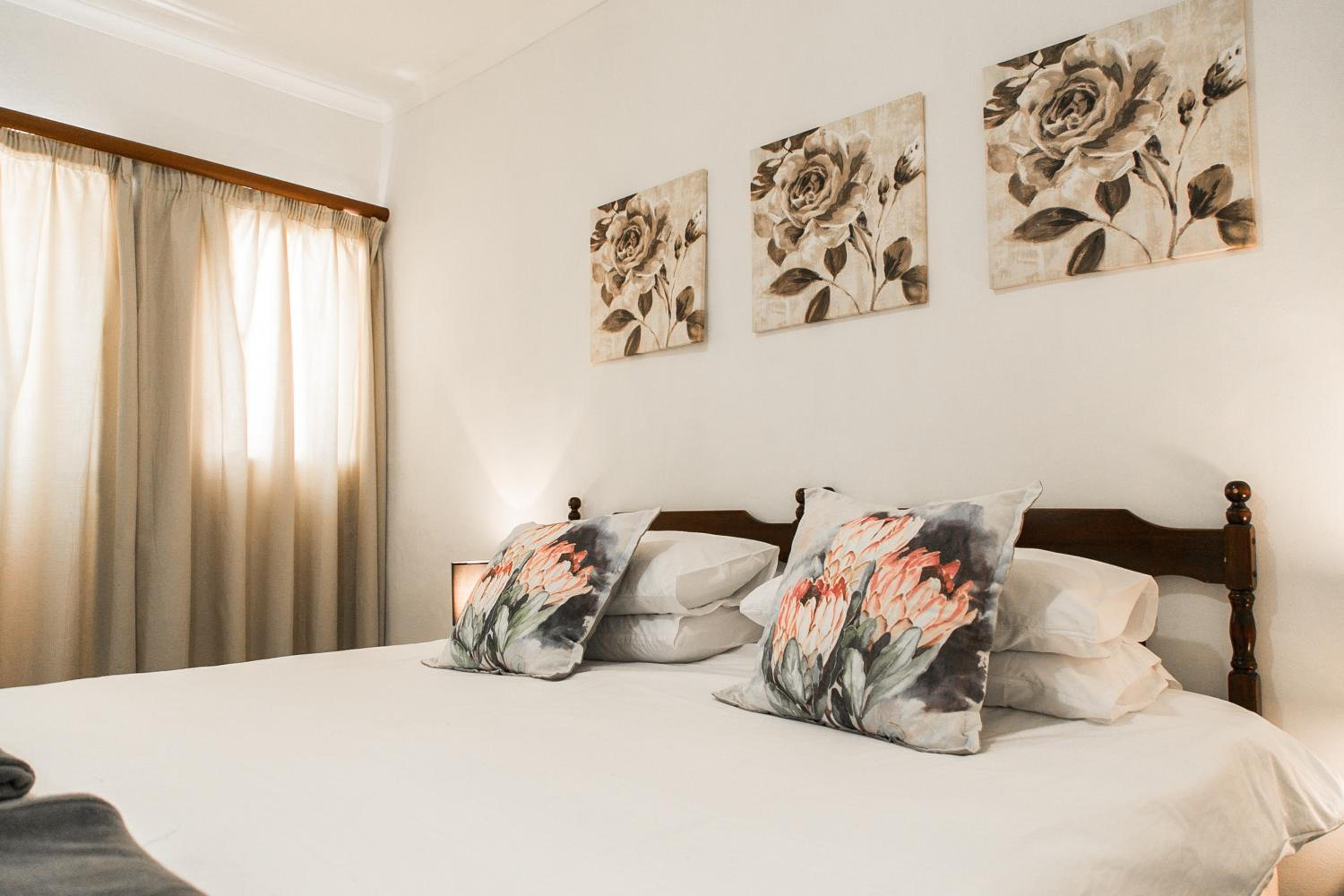 Budget Double or Twin Room - Photo 7
