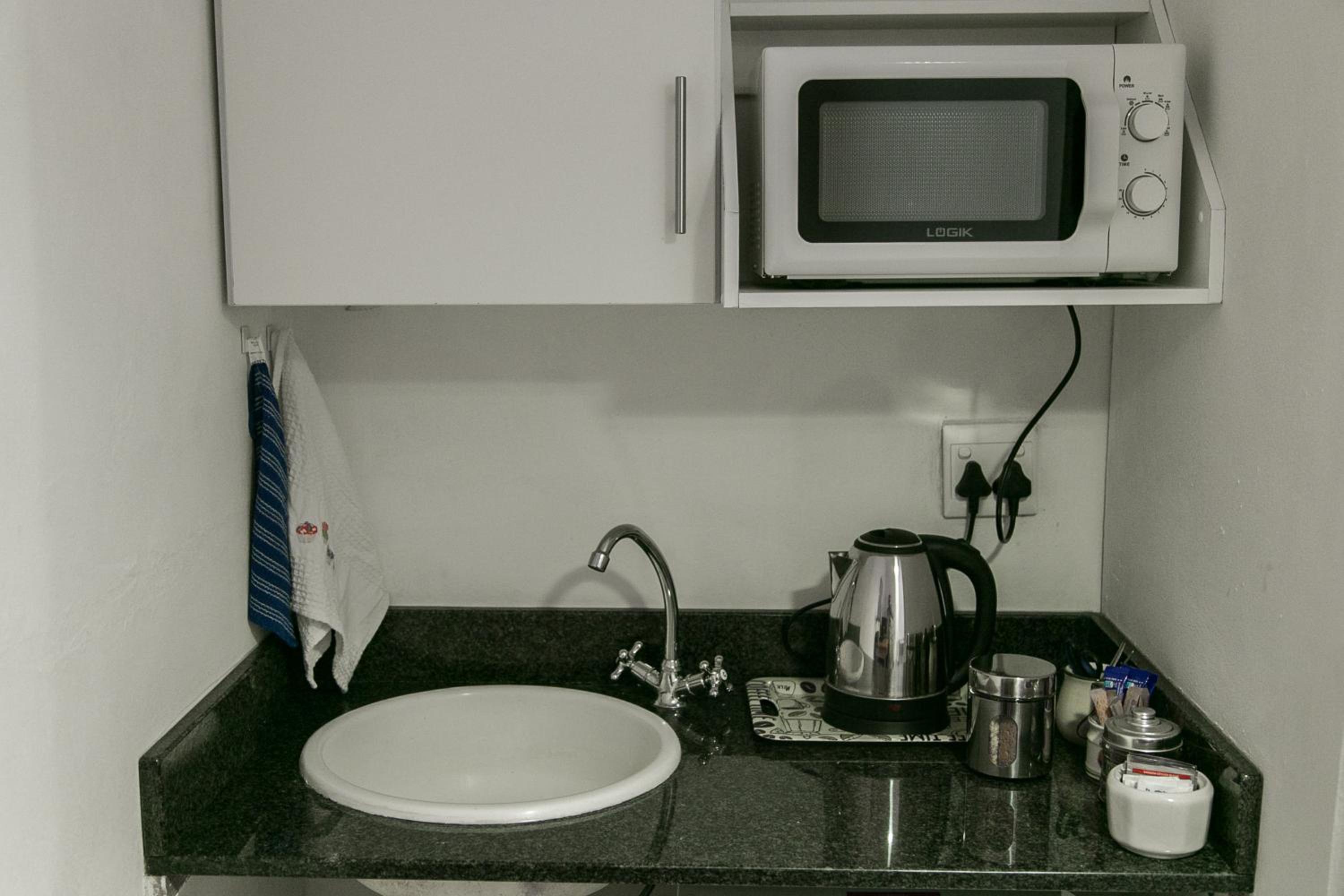 Budget Double or Twin Room - Photo 11
