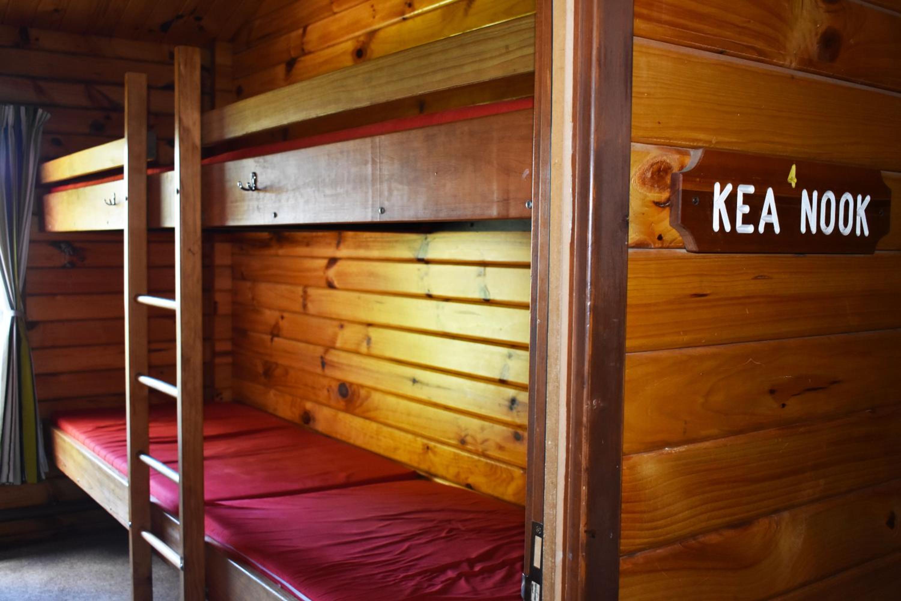 Bed in 6-Bed Mixed Dormitory Room photo 1
