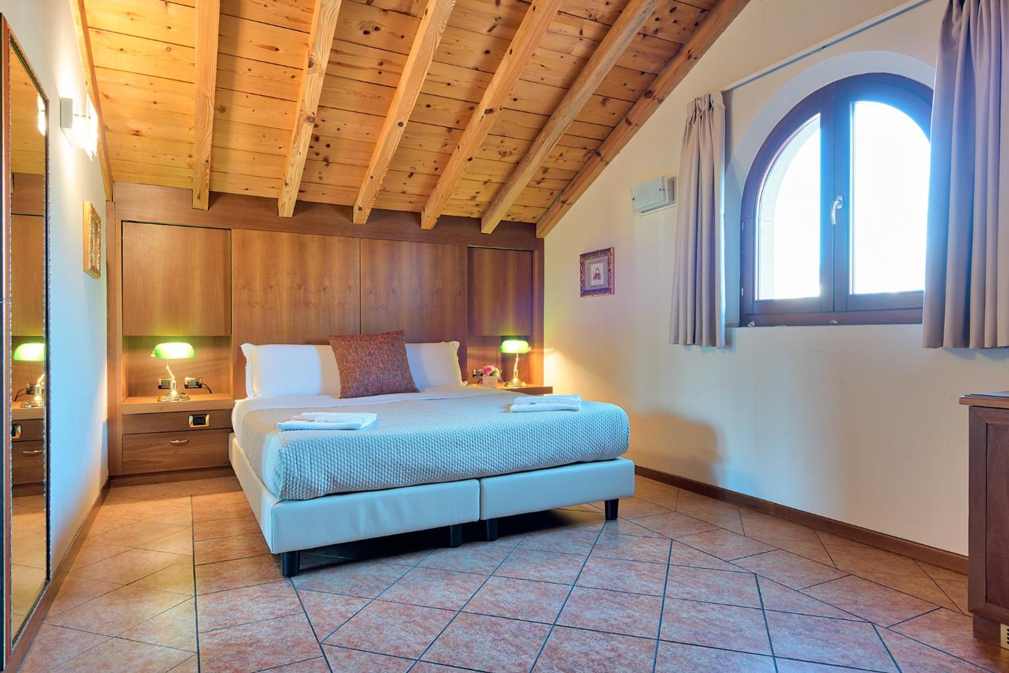 Twin Room with Balcony photo 3
