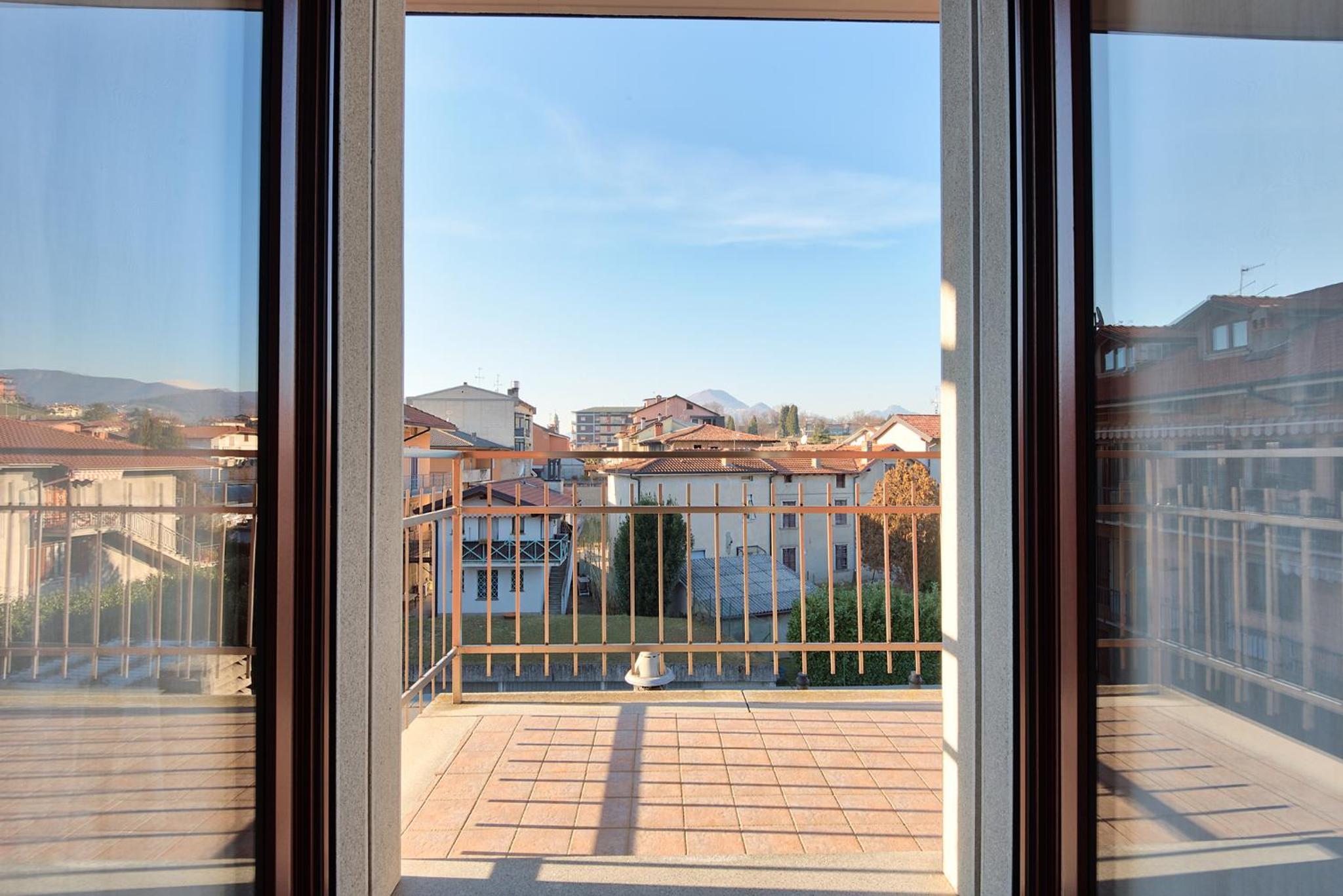 Single Room with Balcony photo 3