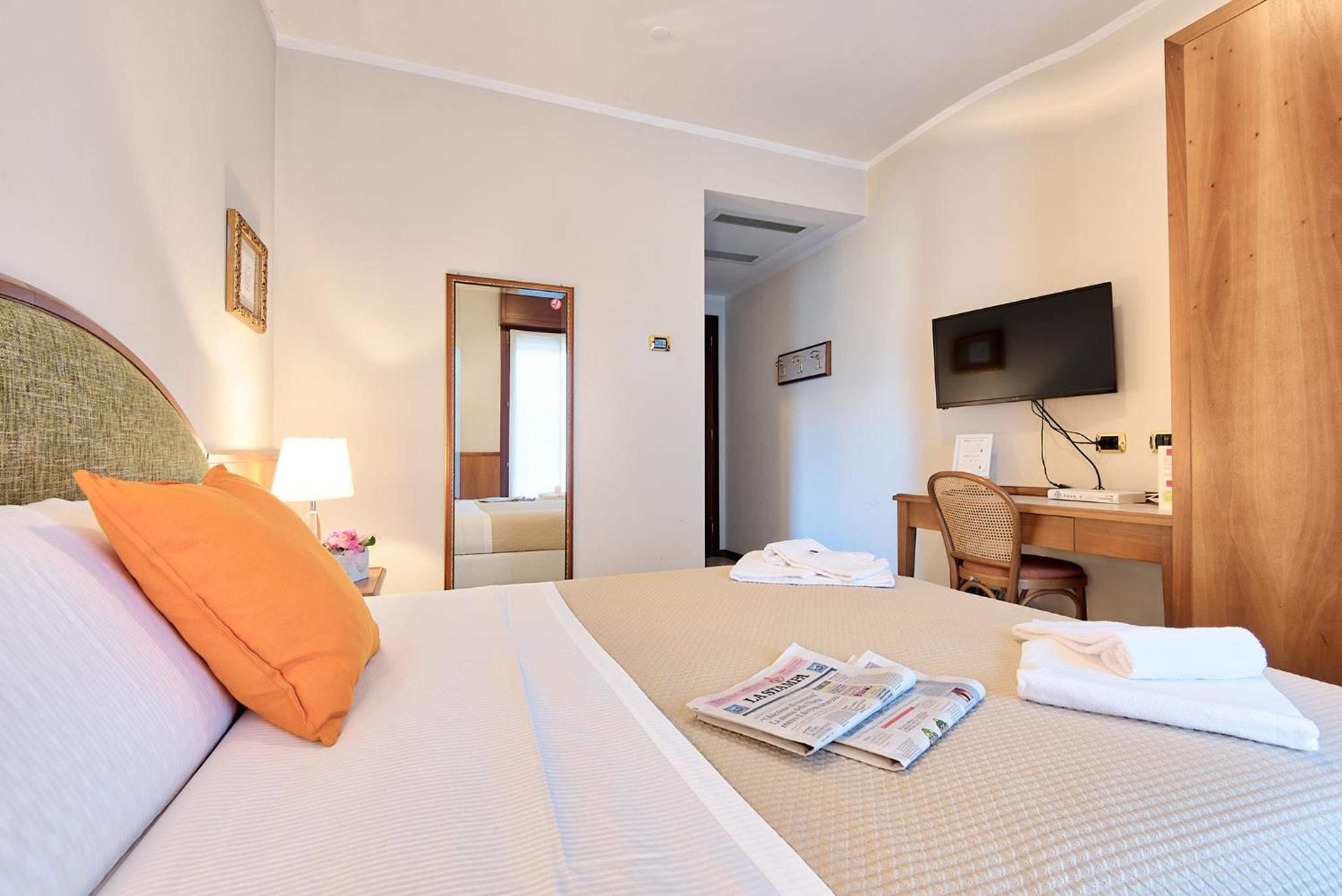 Double Room with Balcony photo 2