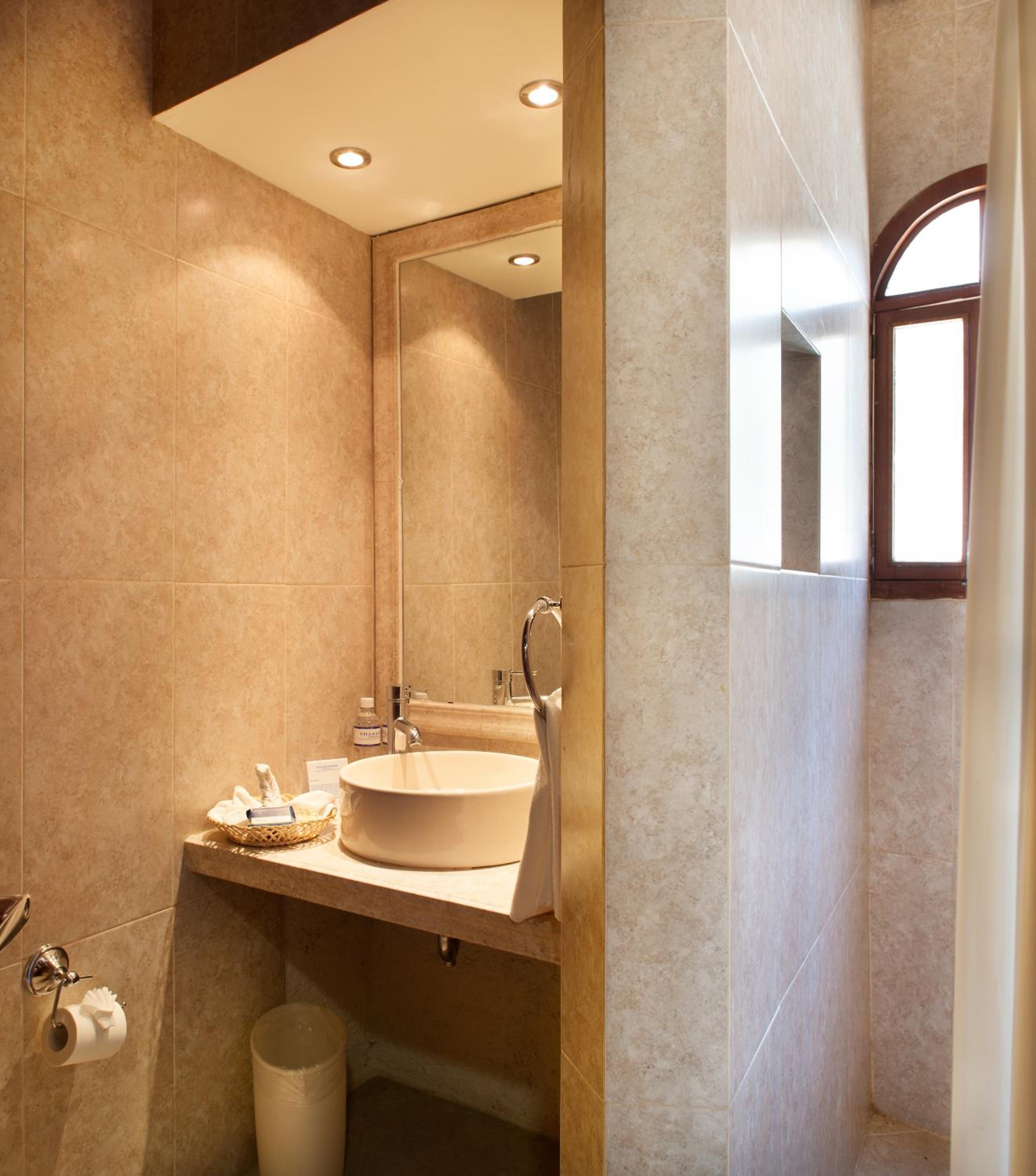 Two-Bedroom Villa - Photo 18