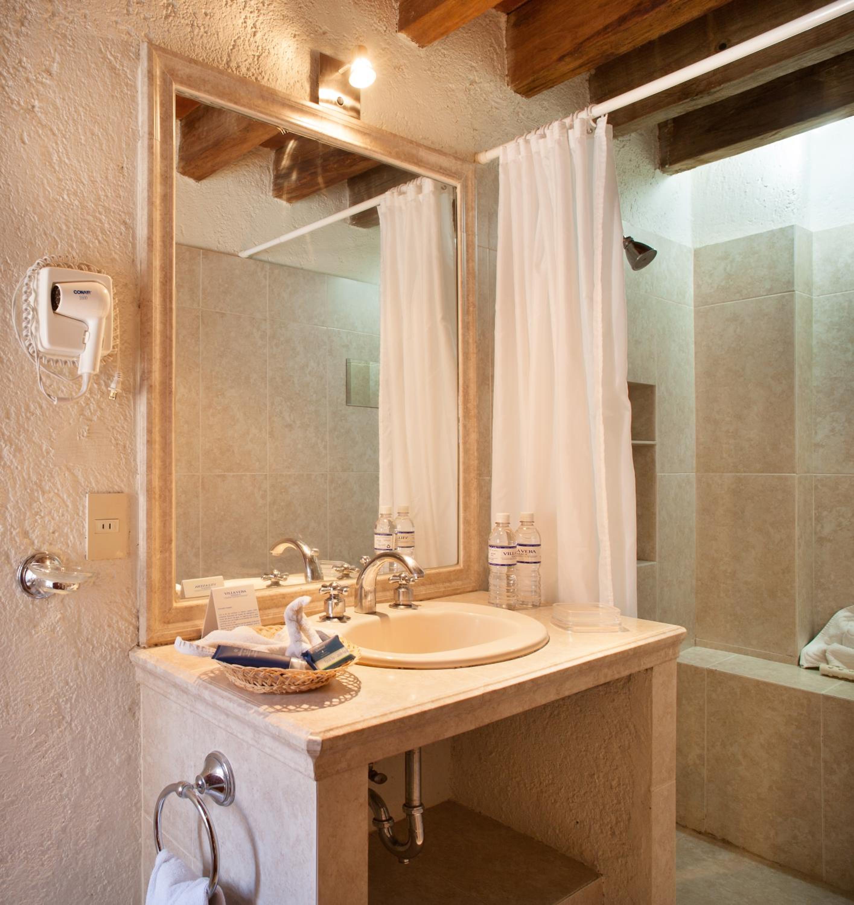 Two-Bedroom Villa - Photo 17