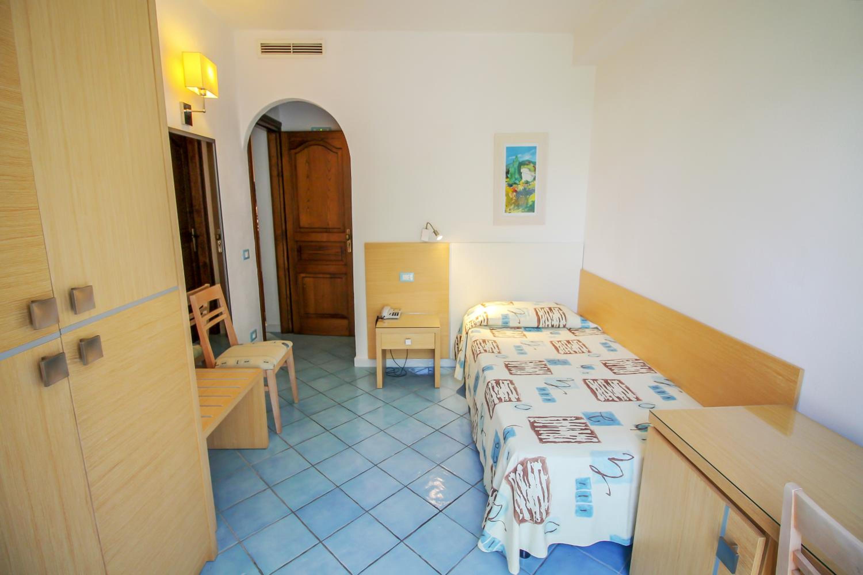 Single Room photo 2