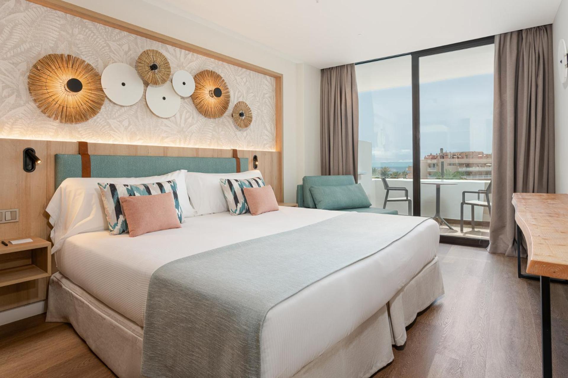 Double Room with Pool View (1 Adult)