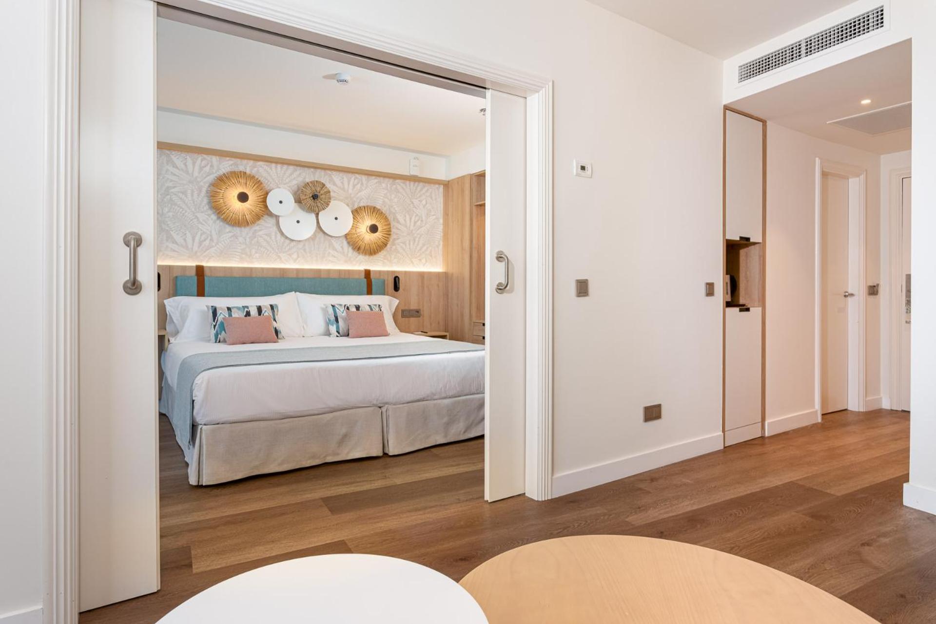 Suite with Pool View (1 Adult)