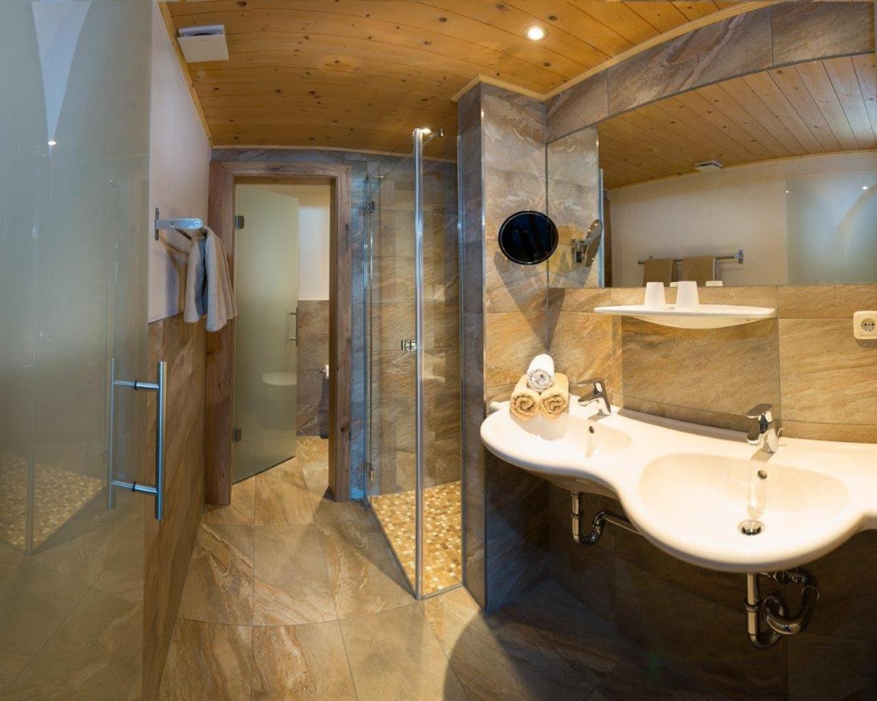 Standard Double Room - Photo 3