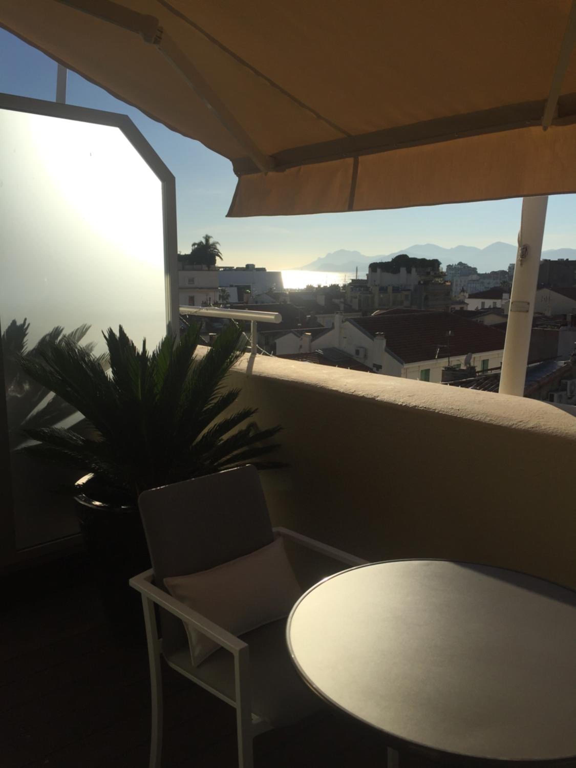 Junior Suite with Balcony - Photo 5