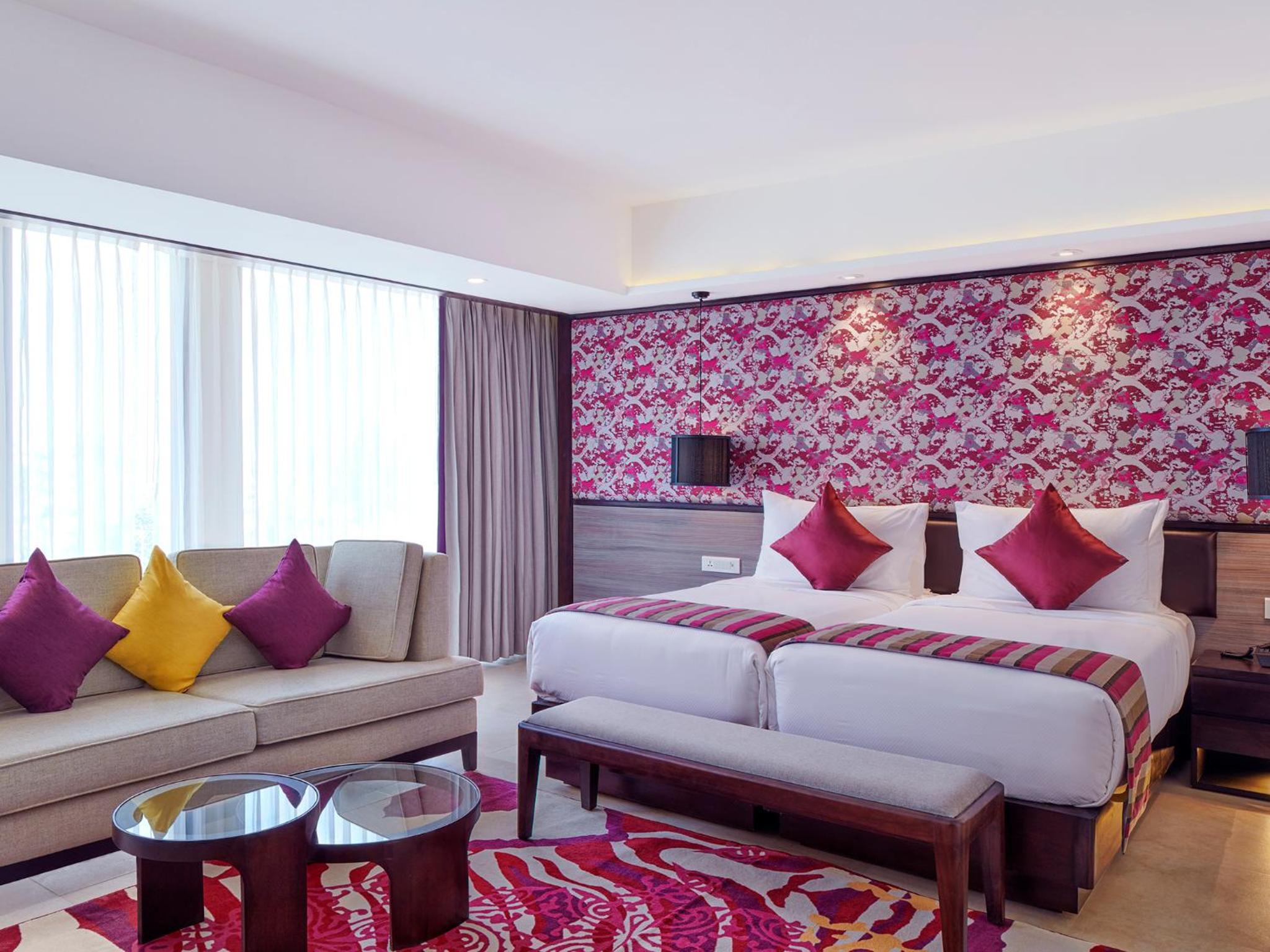 Premium Room Twin Bed - Photo 3