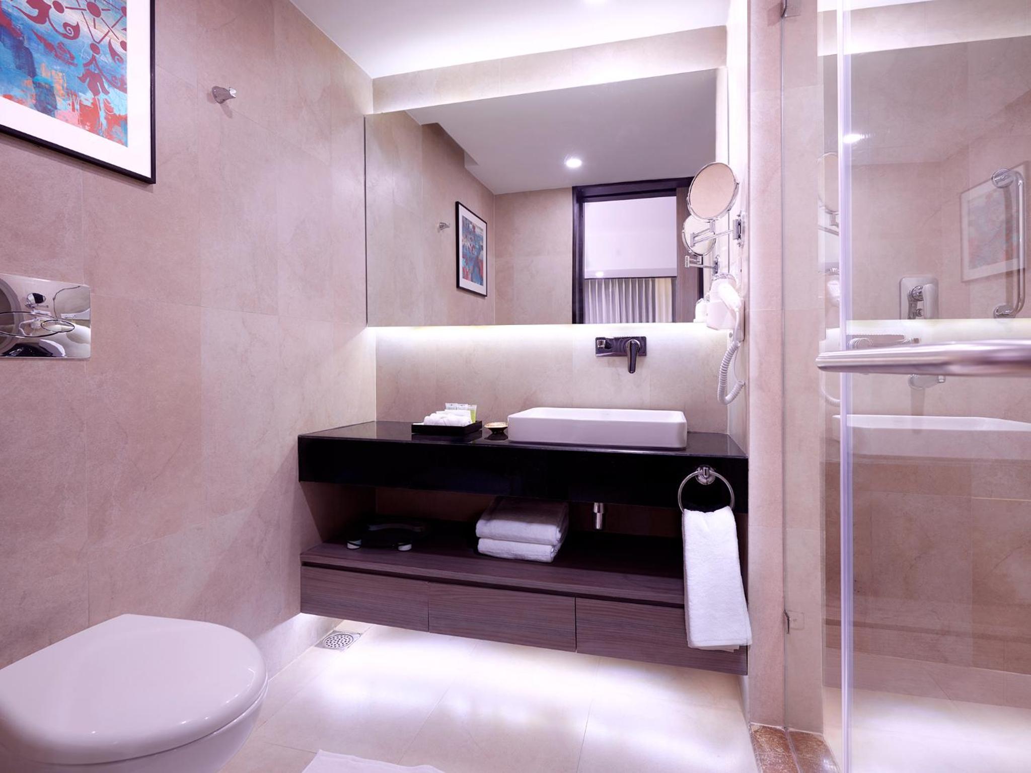 Superior Room Twin Bed - Photo 2
