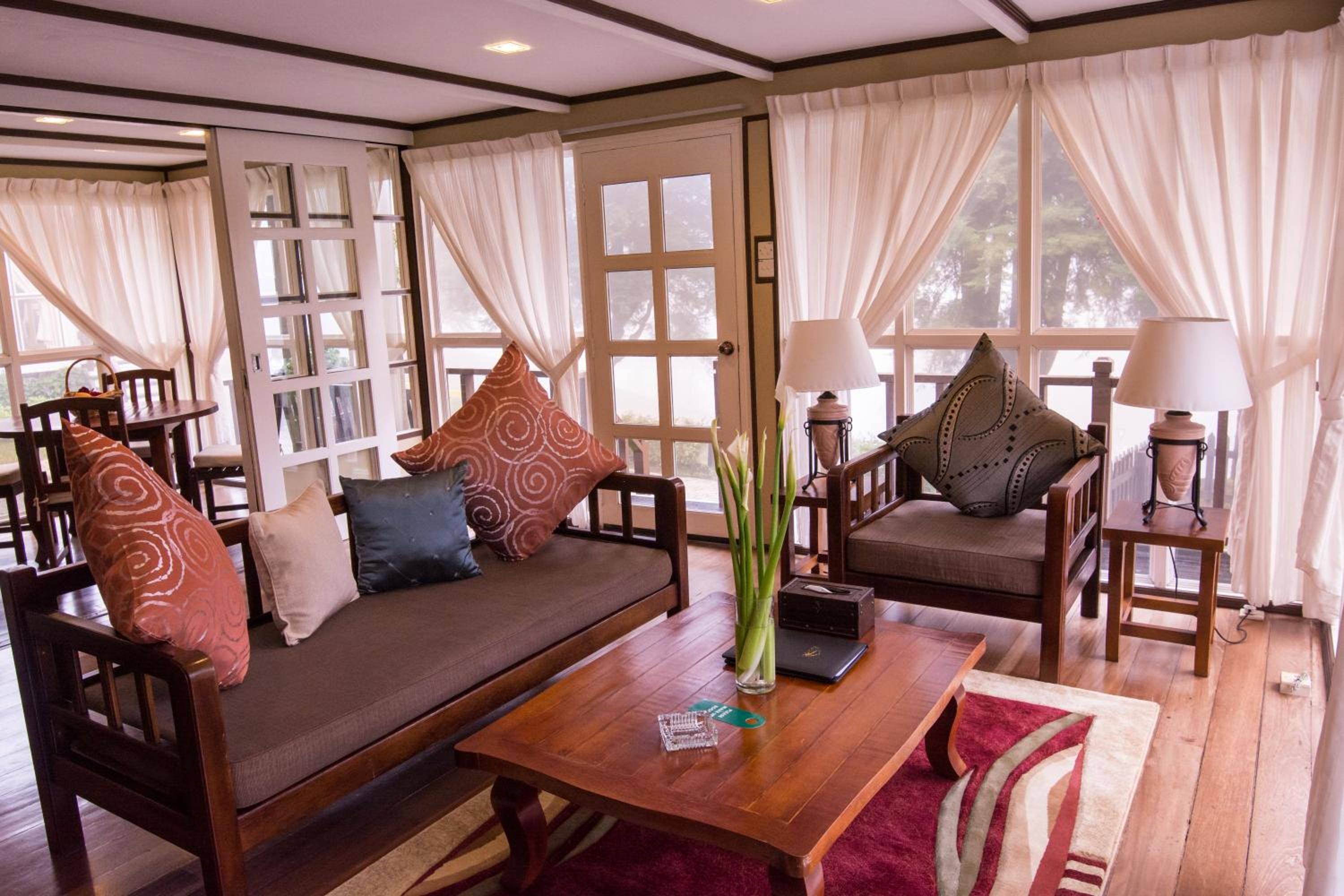 Garden Lodge - Photo 2
