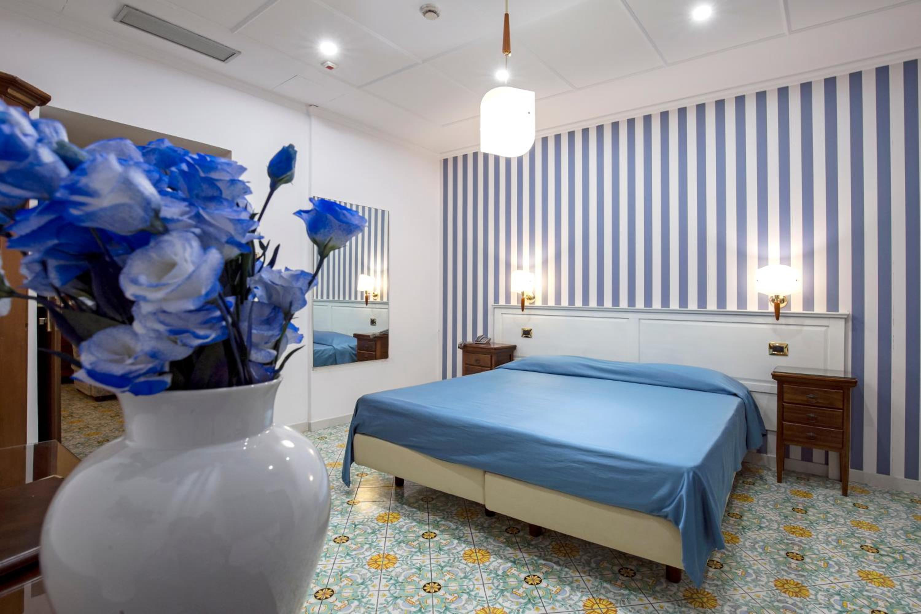Economy Triple Room - Photo 1