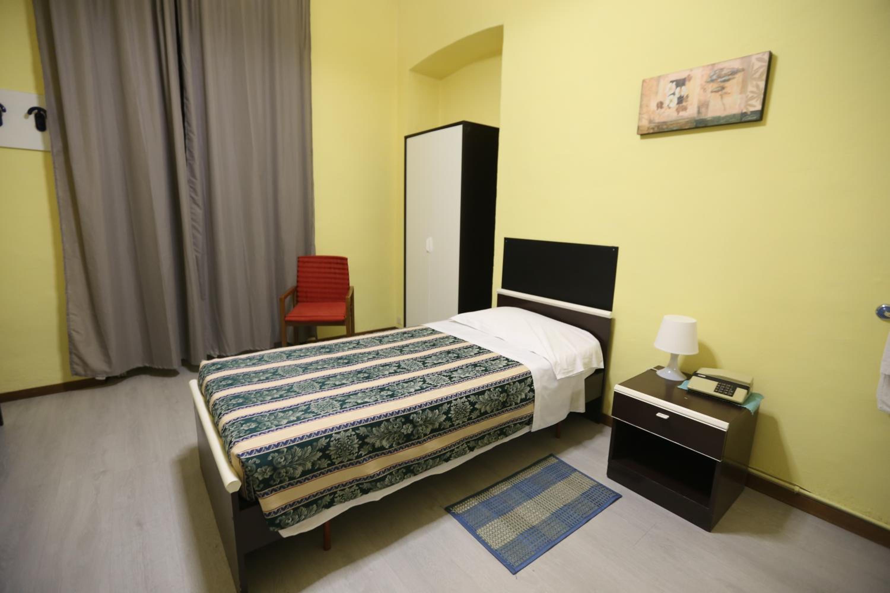 Standard Single Room with Shared Bathroom