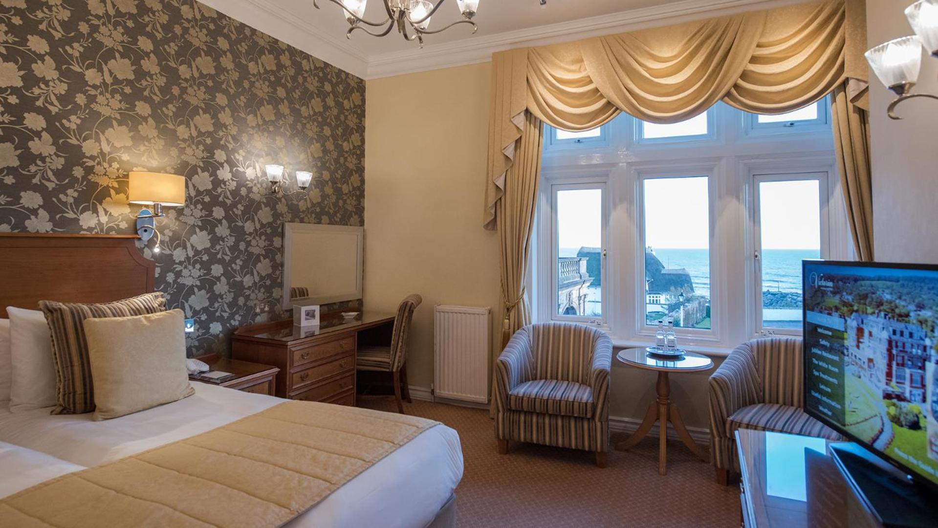 Double or Twin Room with Sea View photo 1