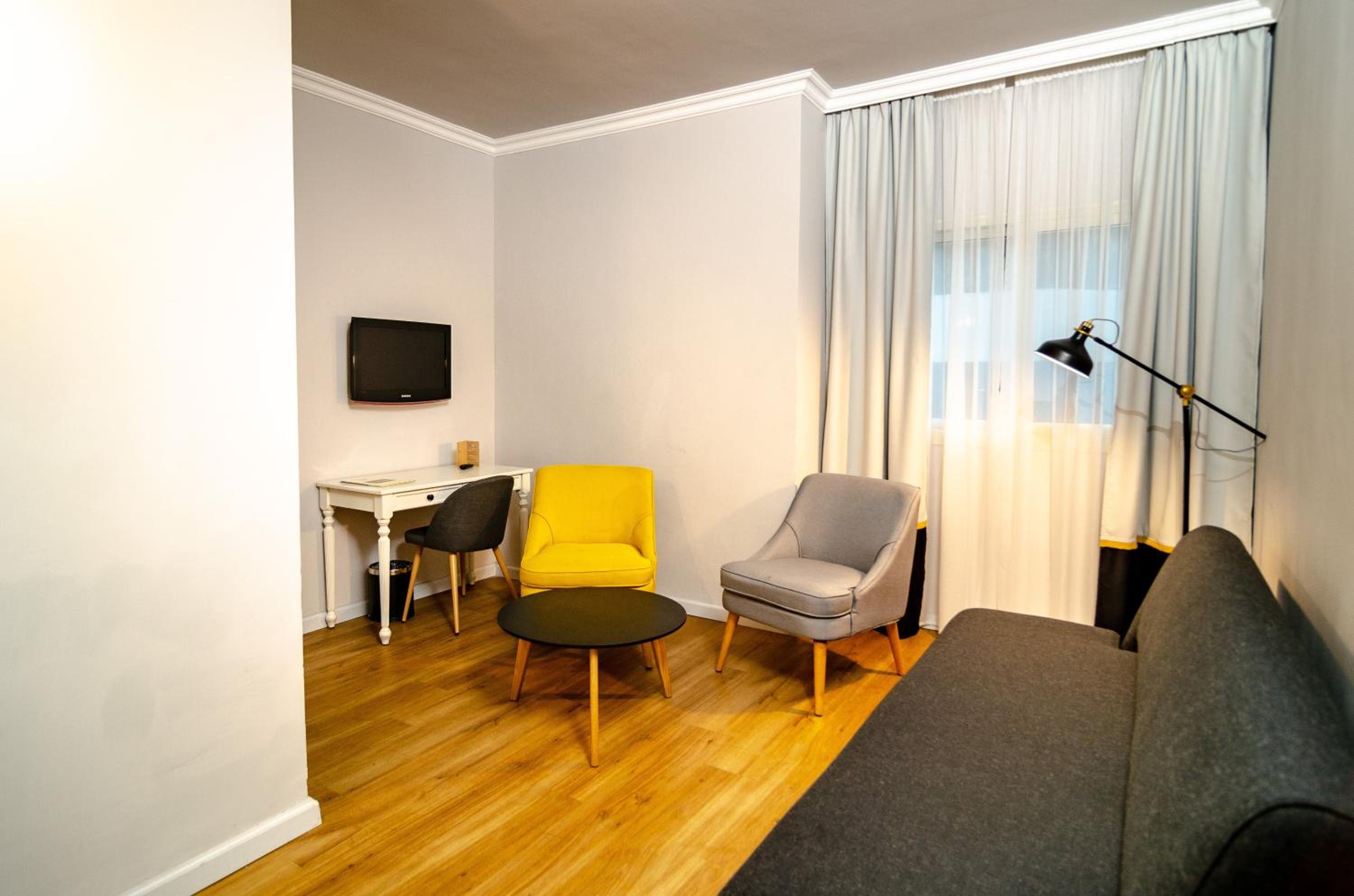 Royal Family Room (2 Adults + 2 Children) photo 2