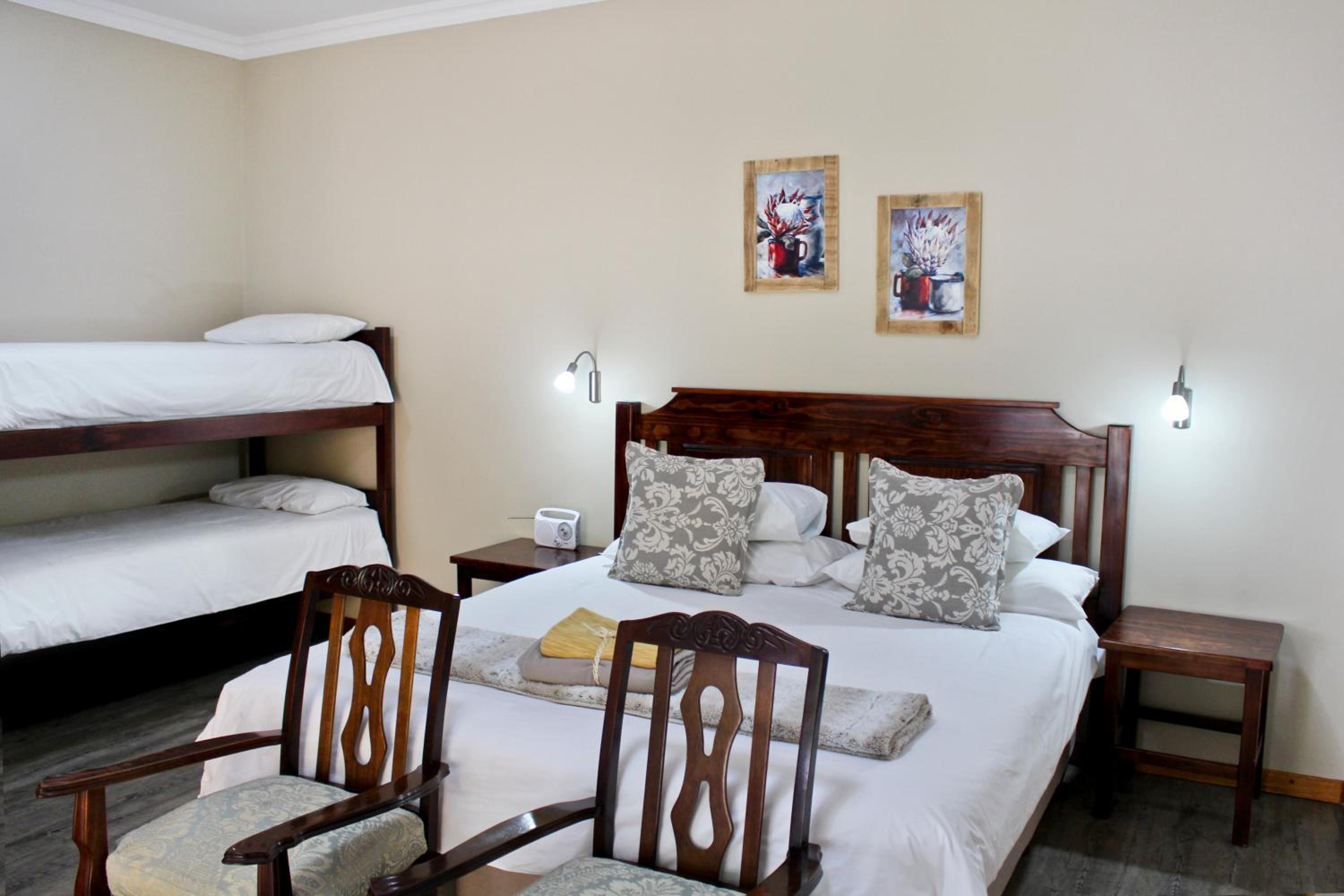 Queen Room photo 3
