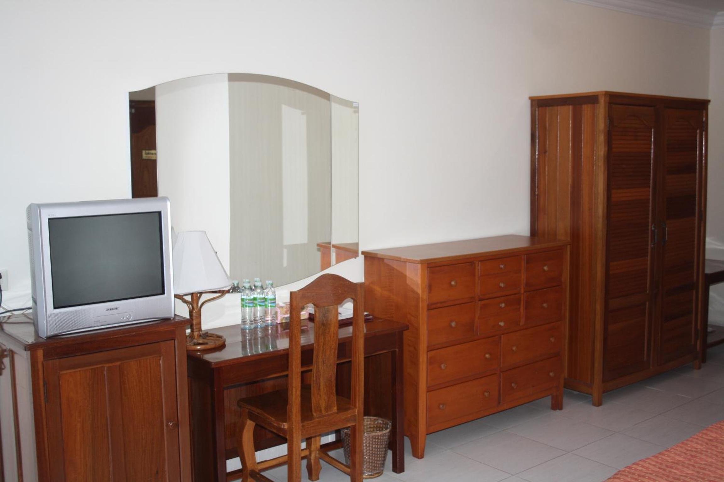 Terrace King photo 1