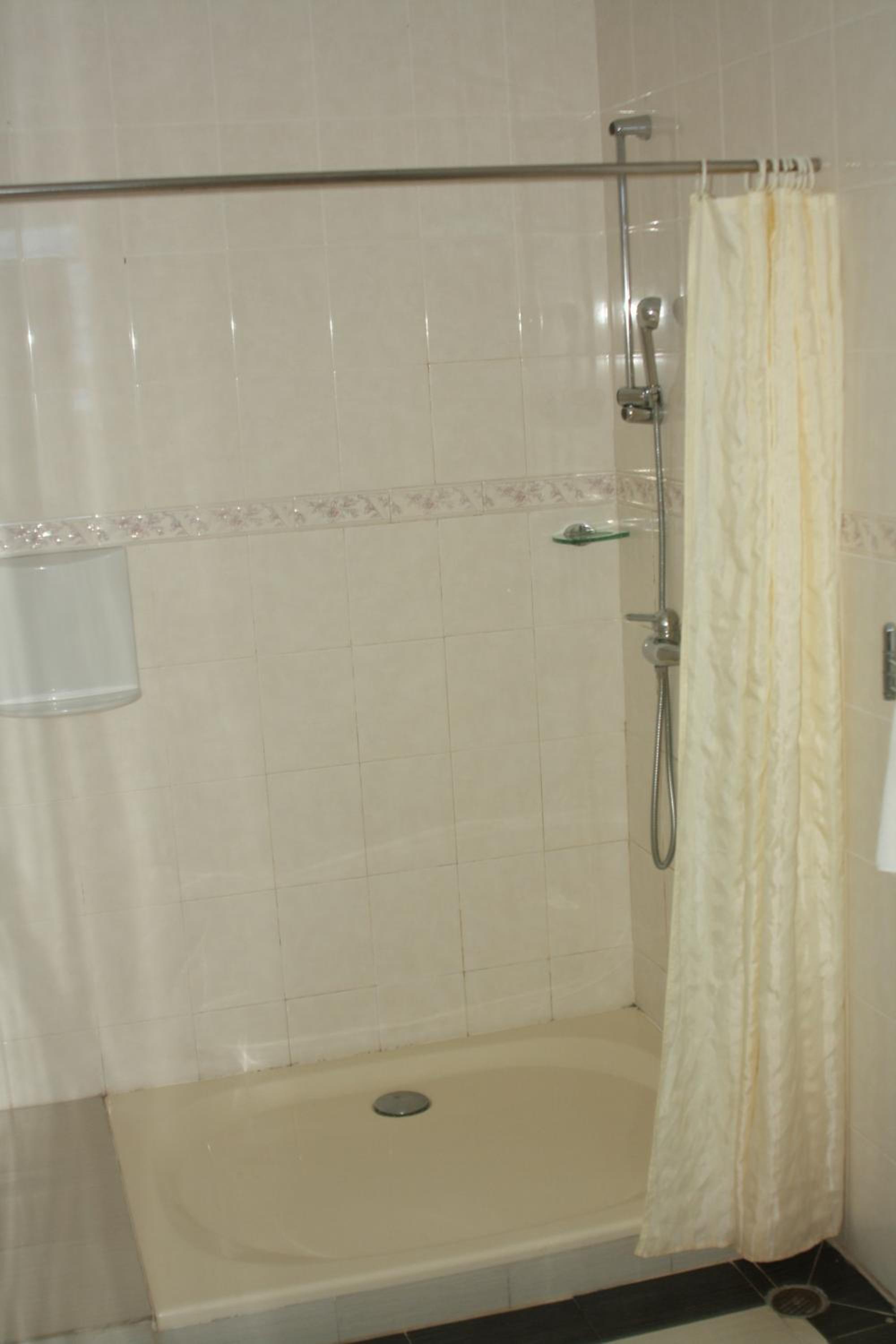 Standard King Room photo 2