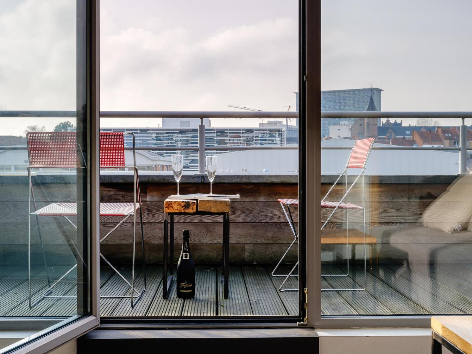 Studio with Terrace photo 1
