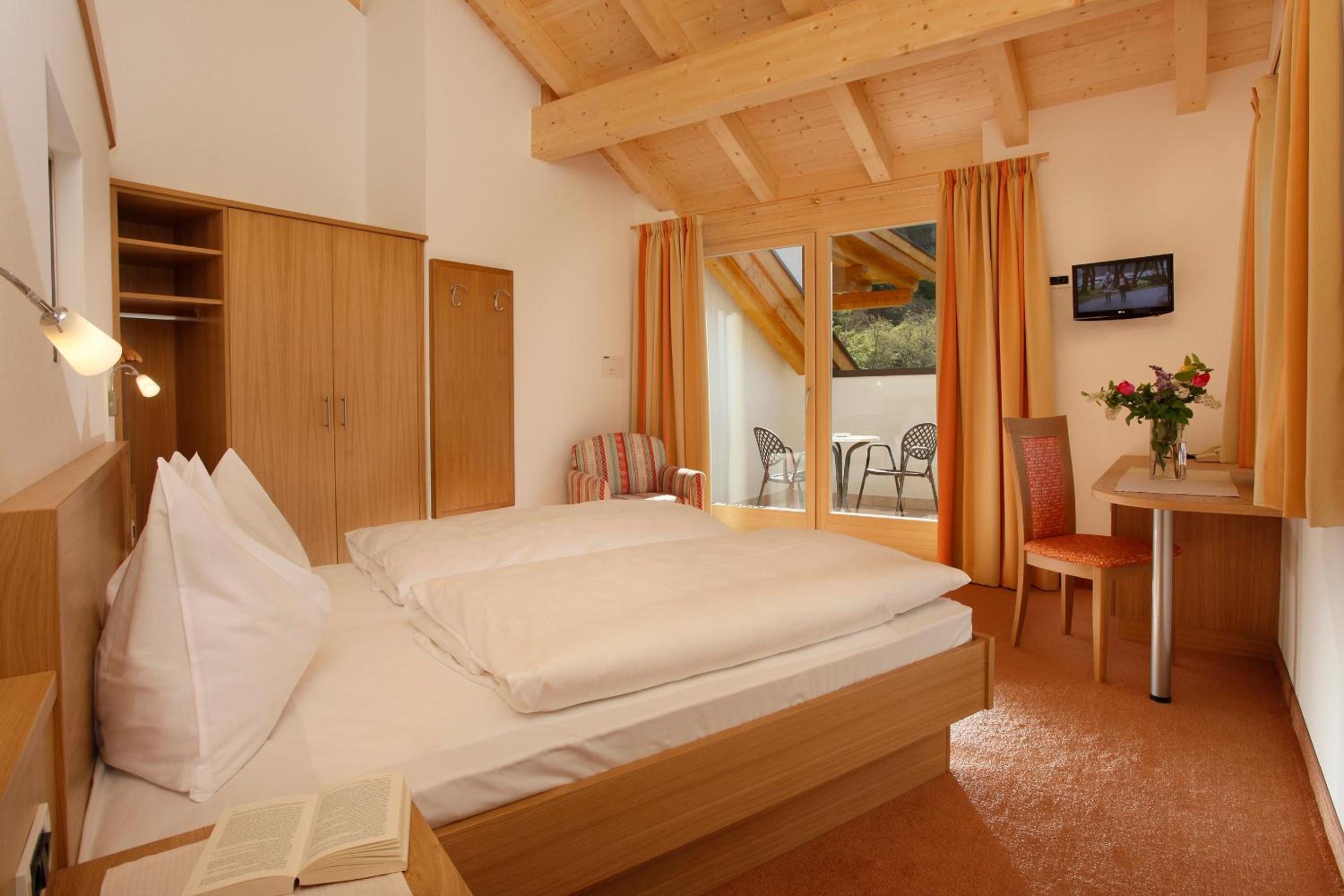 Deluxe Double Room photo 2