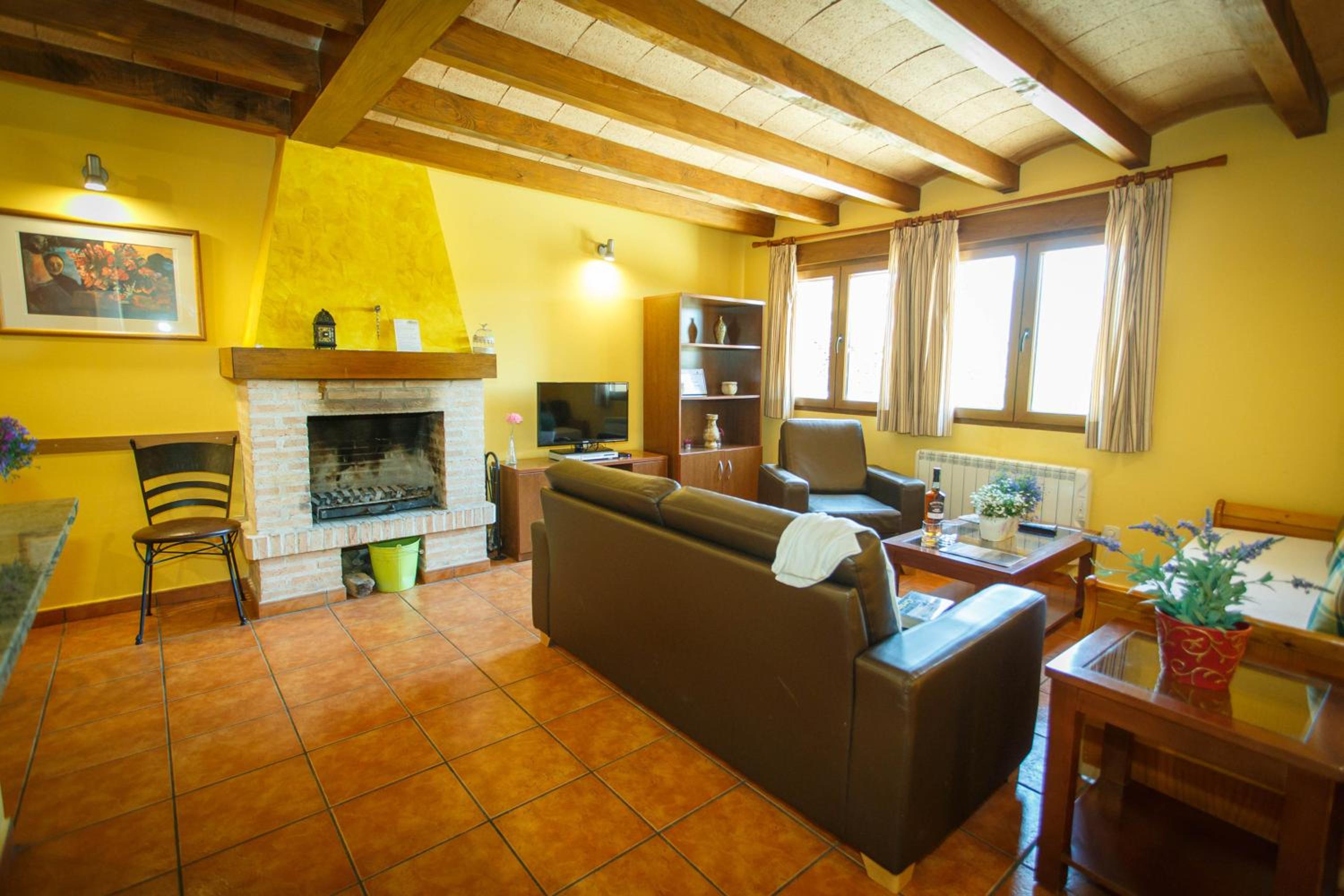 Three-Bedroom House photo 2