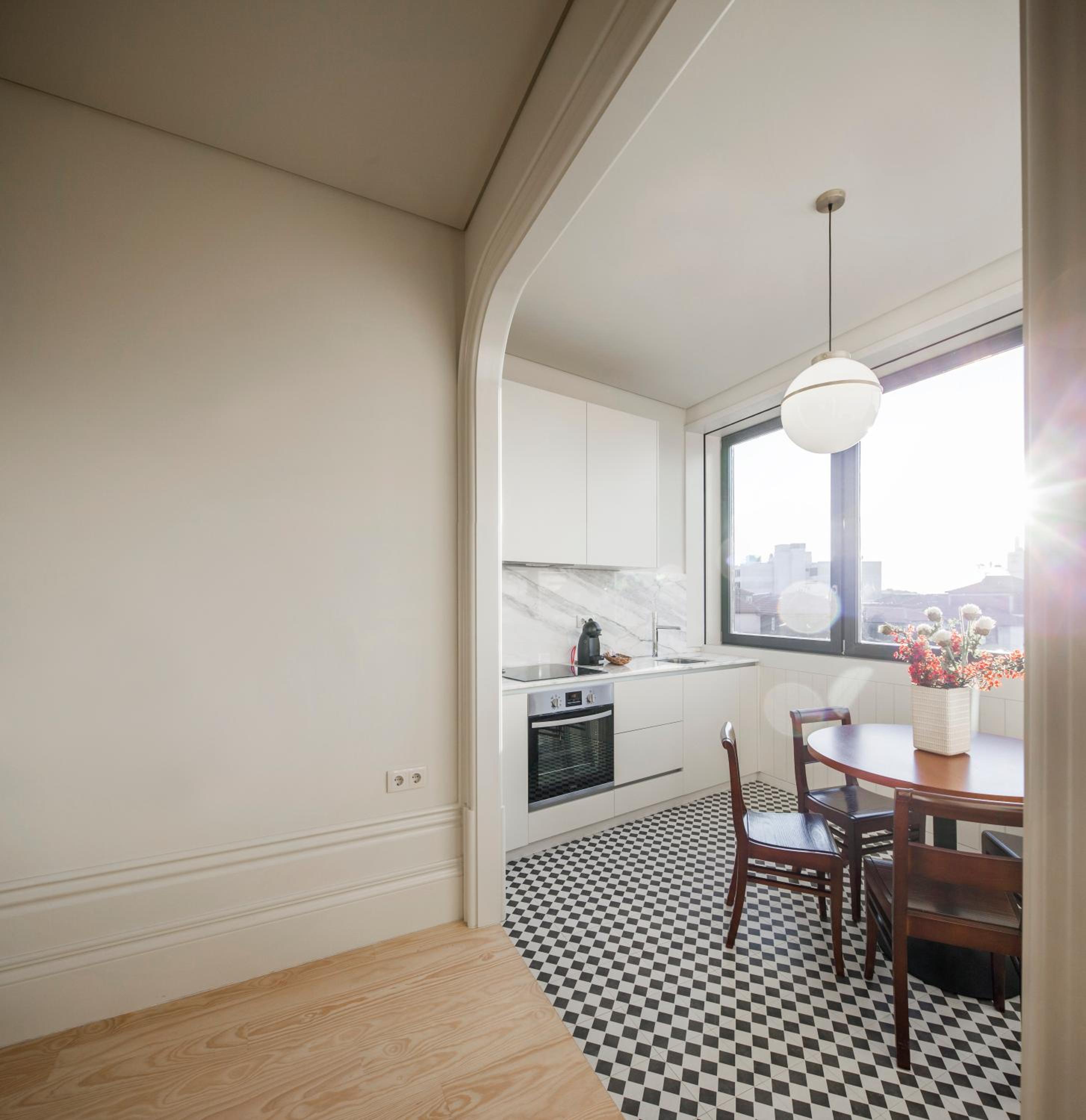 Standard One-Bedroom Apartment with Pool View photo 3