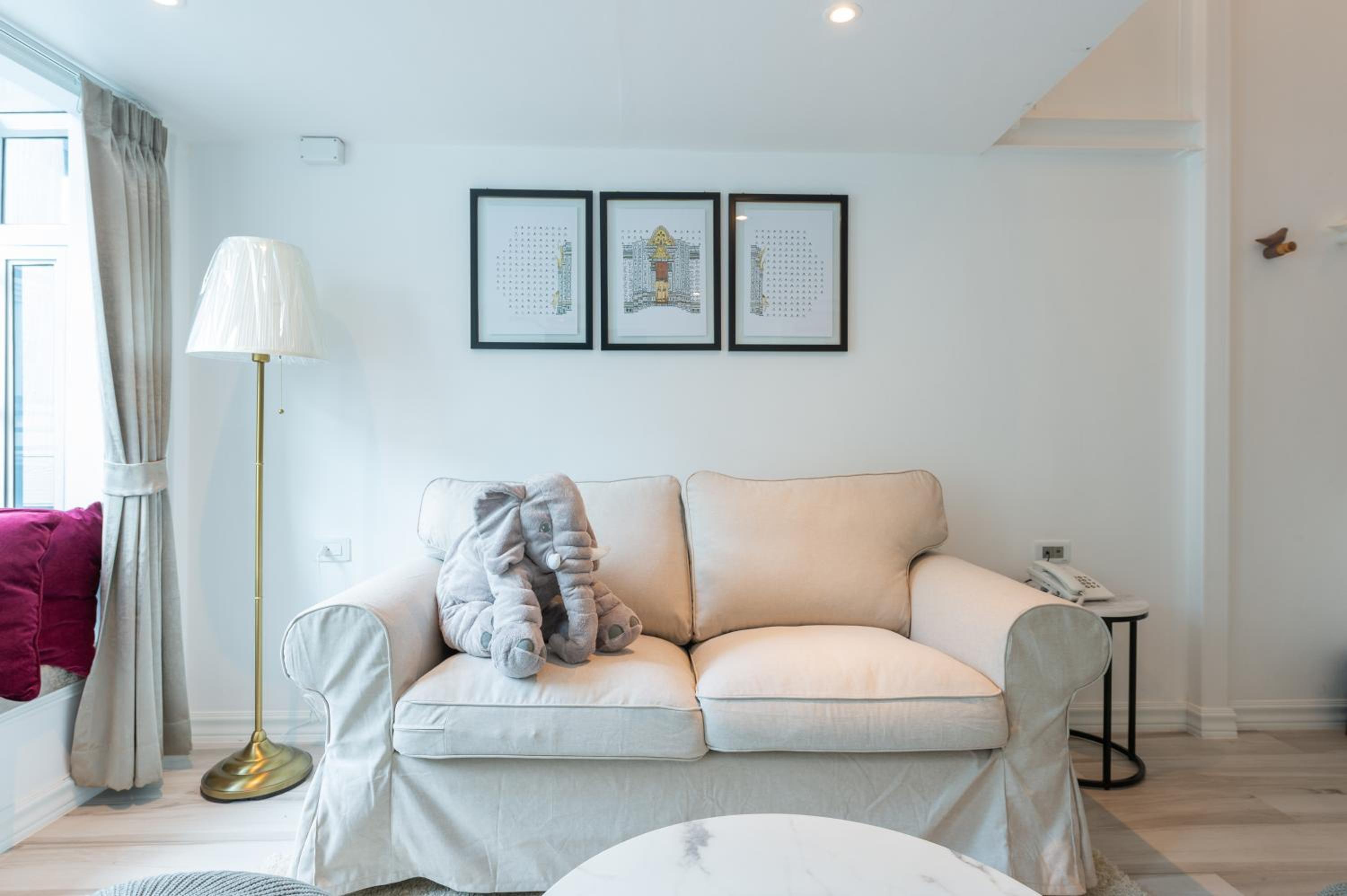duplex with Balcony photo 3
