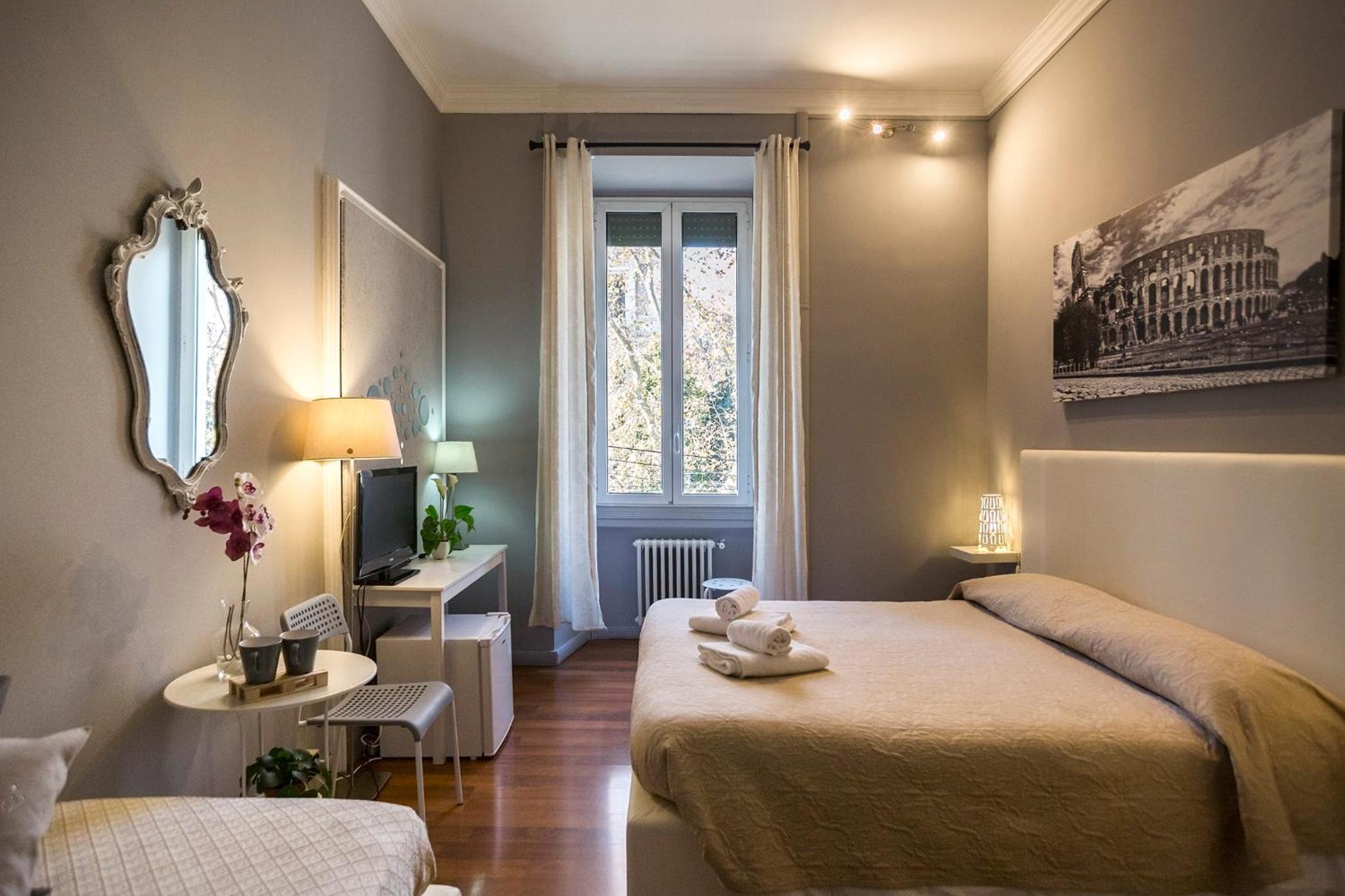 Double or Twin Room with Private External Bathroom photo 3