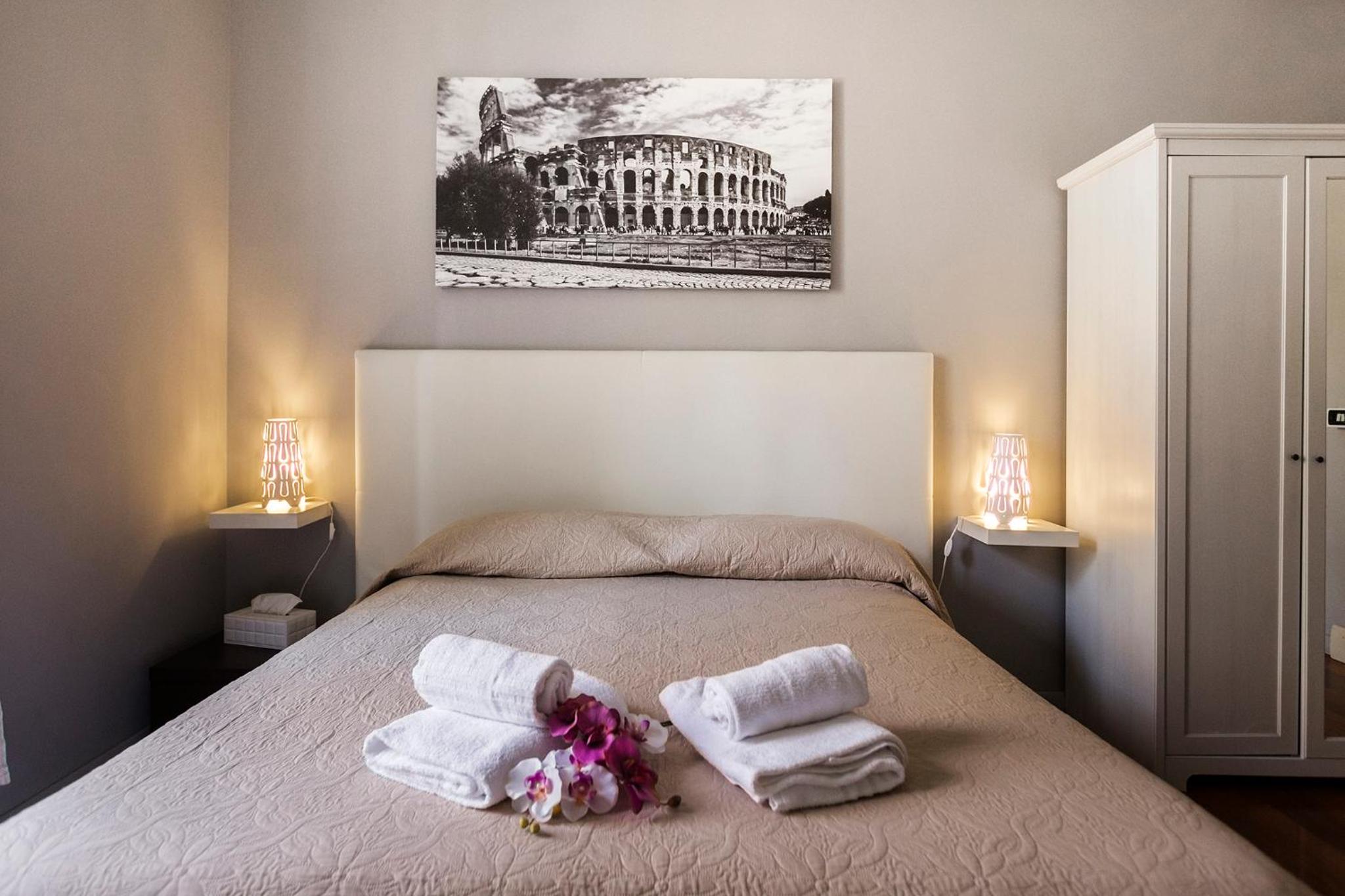 Double or Twin Room with Private External Bathroom photo 1