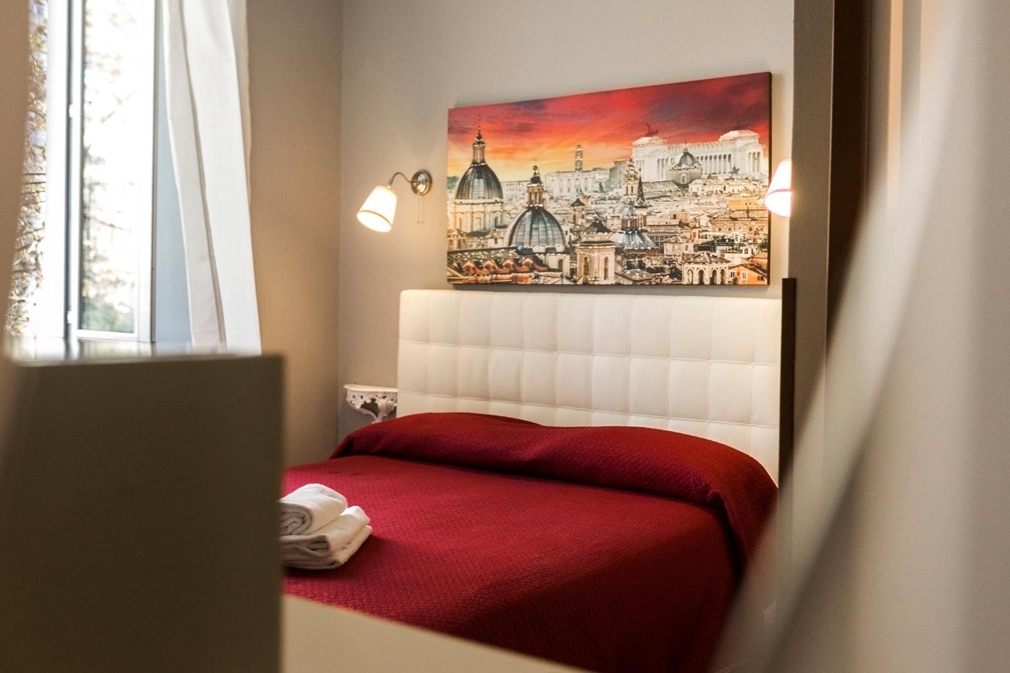 Economy Double Room photo 3