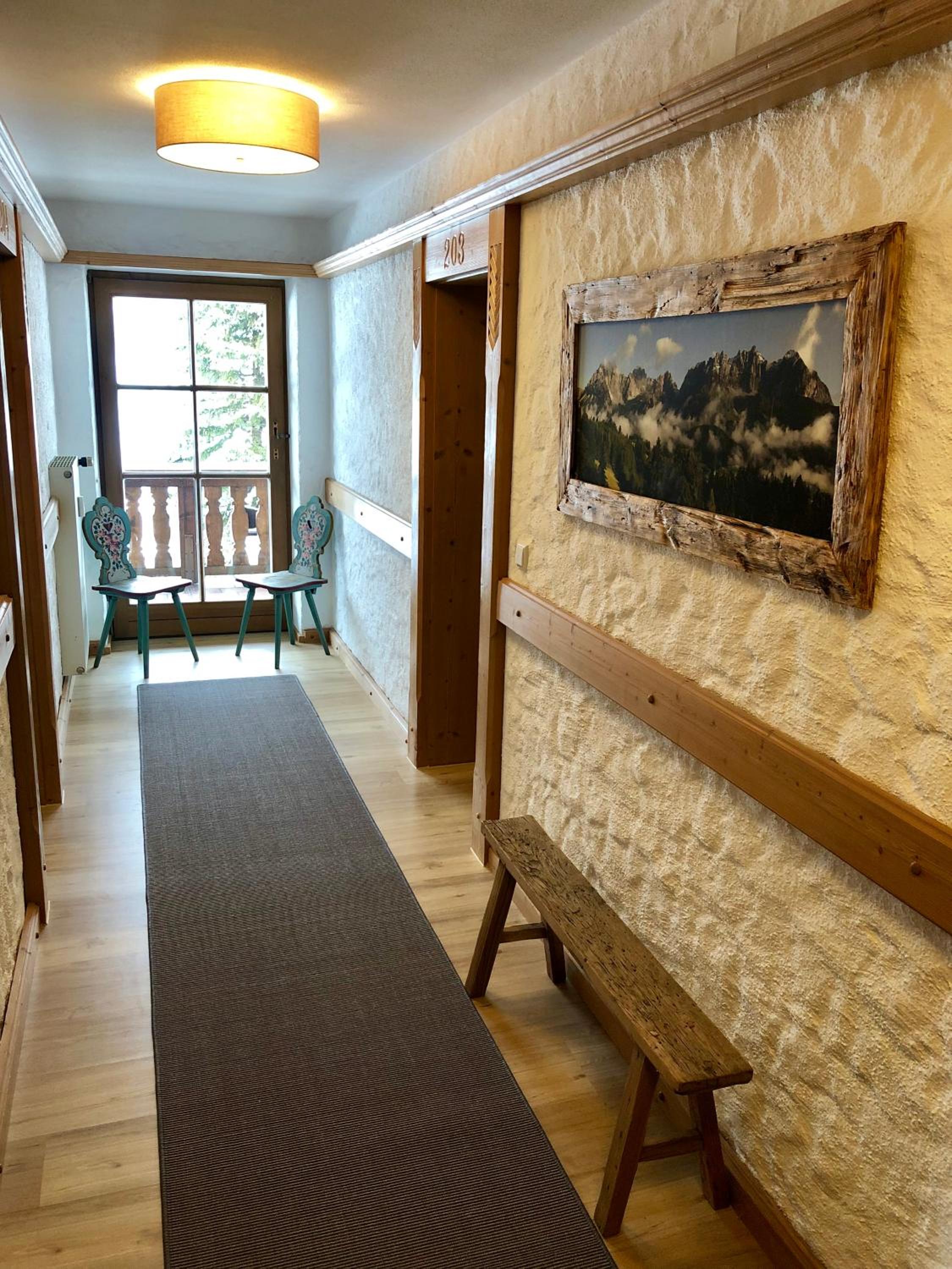 Apartment with Mountain View photo 1