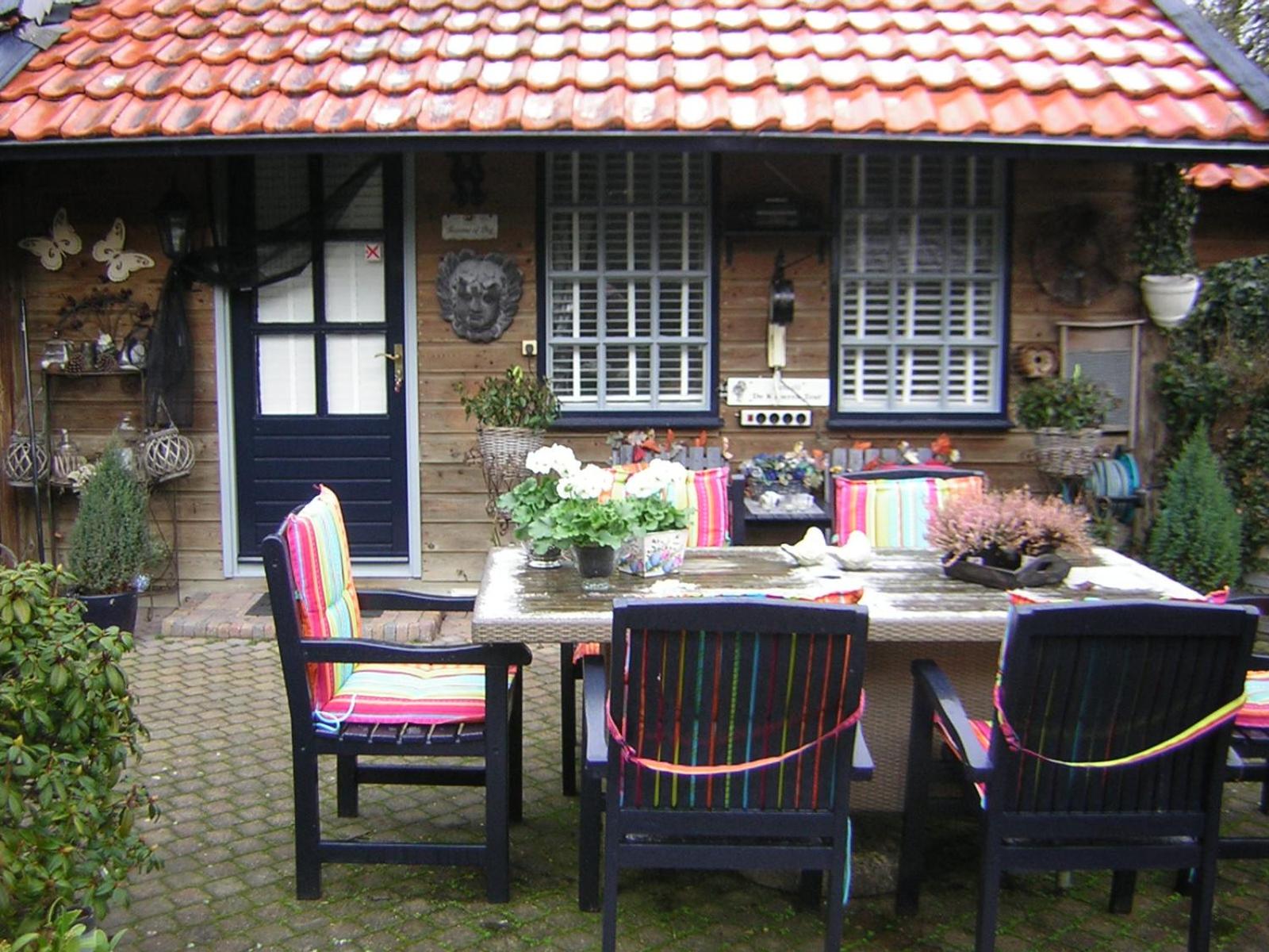 Standard Twin Room with Garden View photo 3