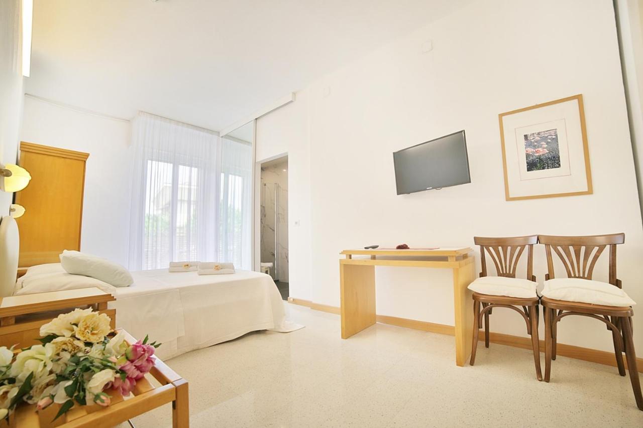 Superior Double or Twin Room photo 1