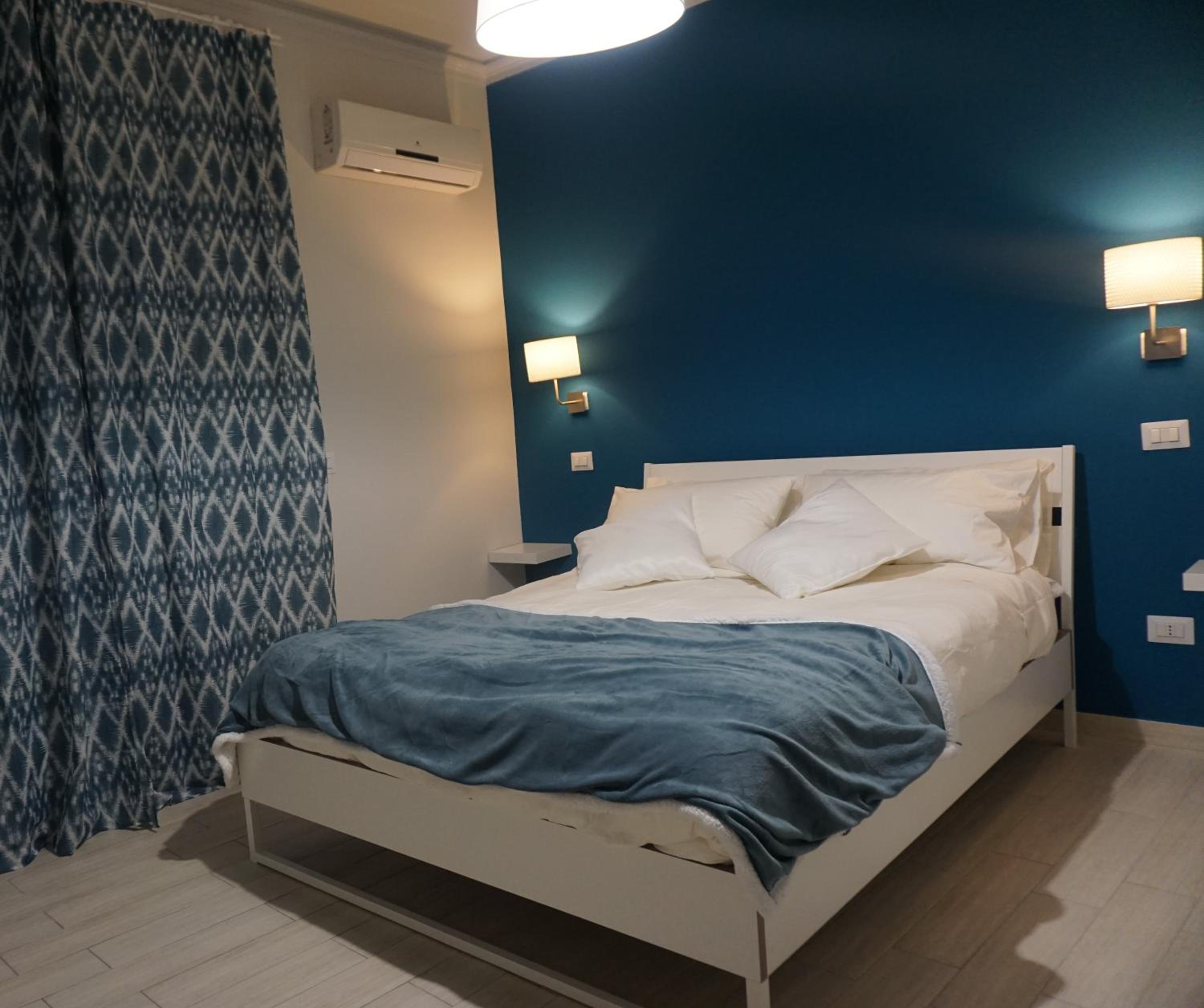Double Room with Private Bathroom - Photo 1