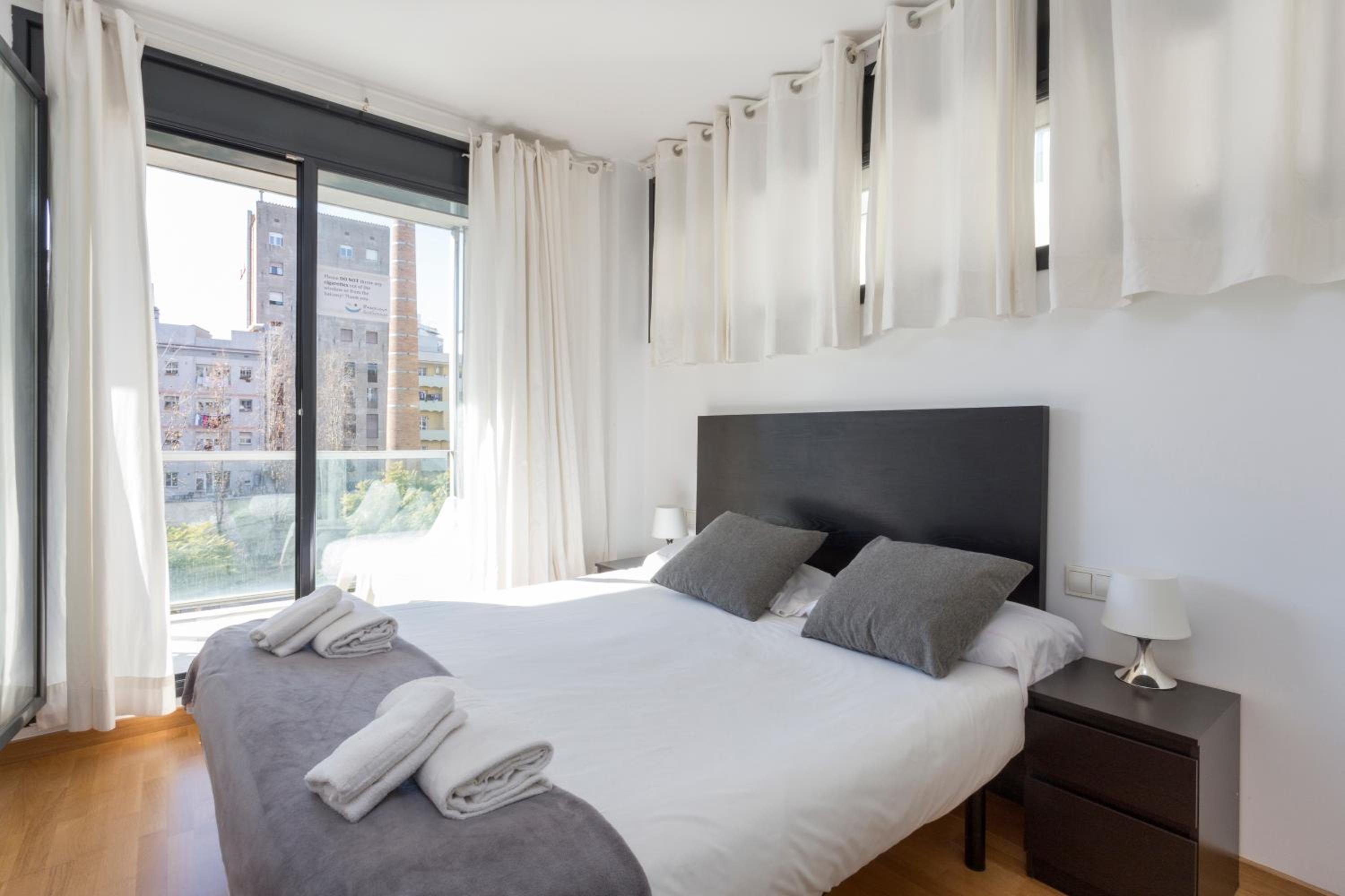 Apartment with Terrace photo 2