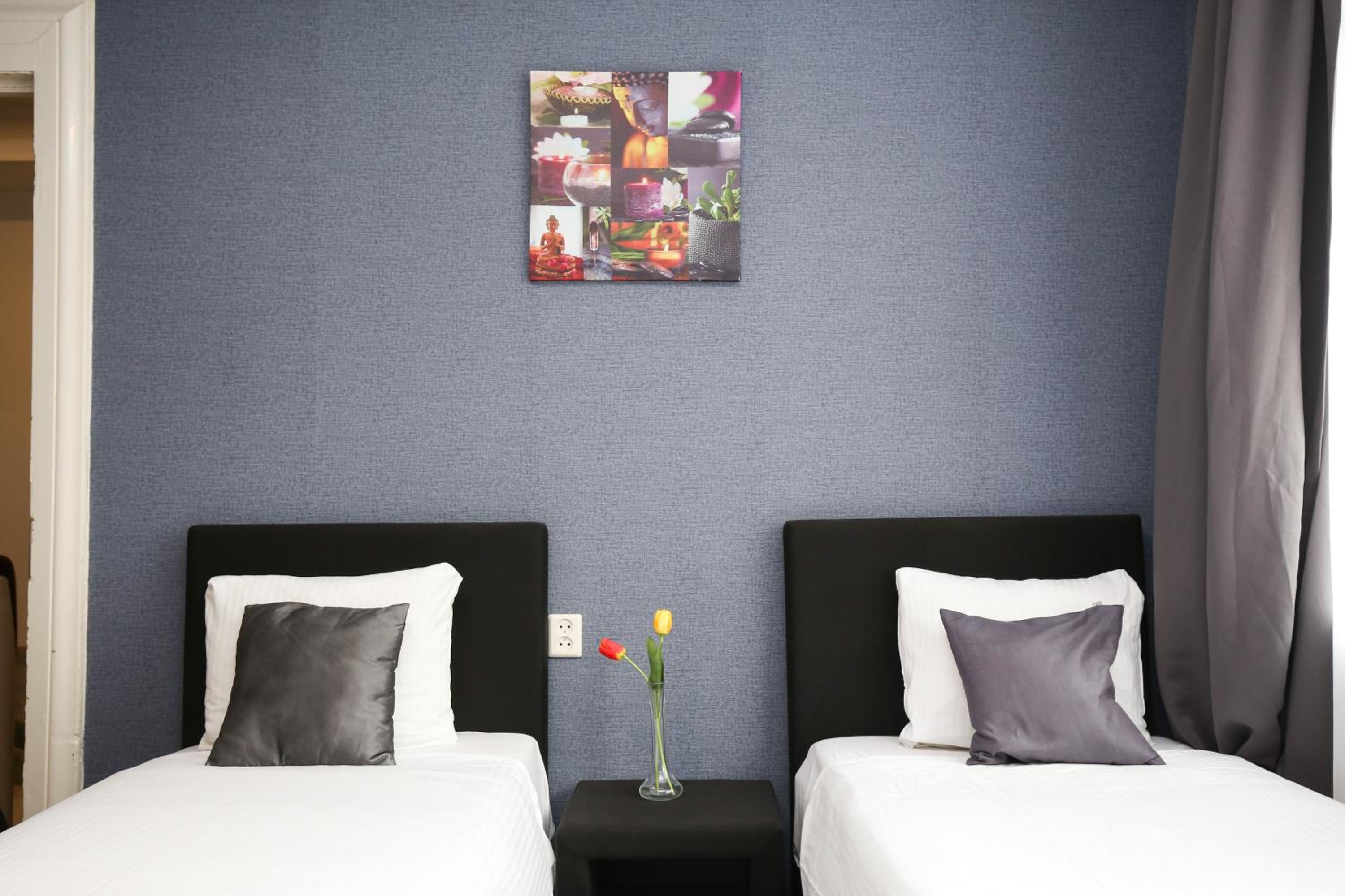 Twin Room with Private Bathroom