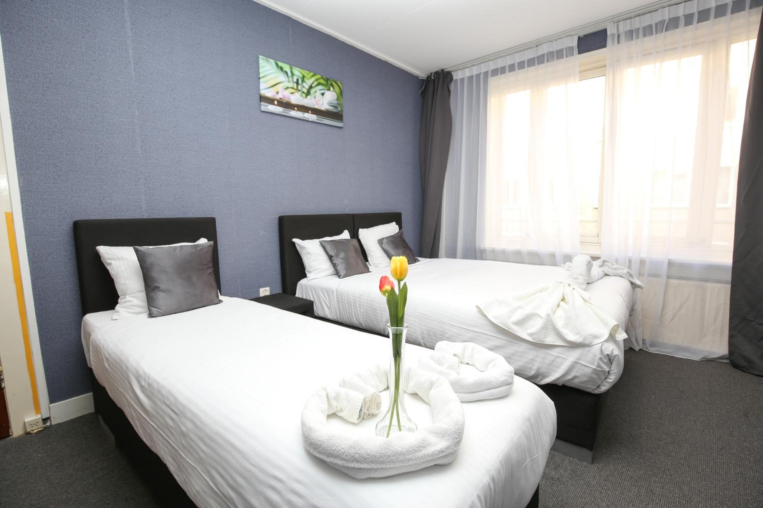 Quadruple Room with Private Bathroom