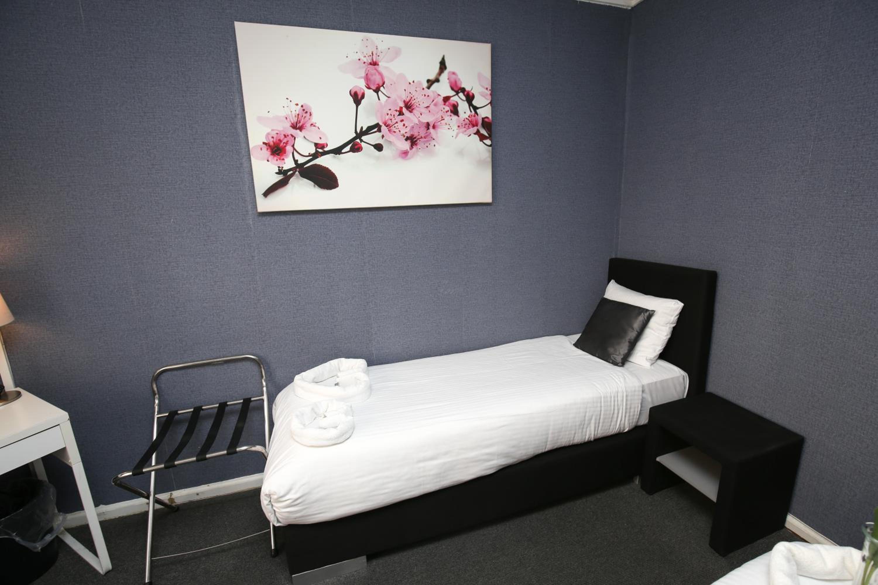 Economy Single Room with Shared Bathroom