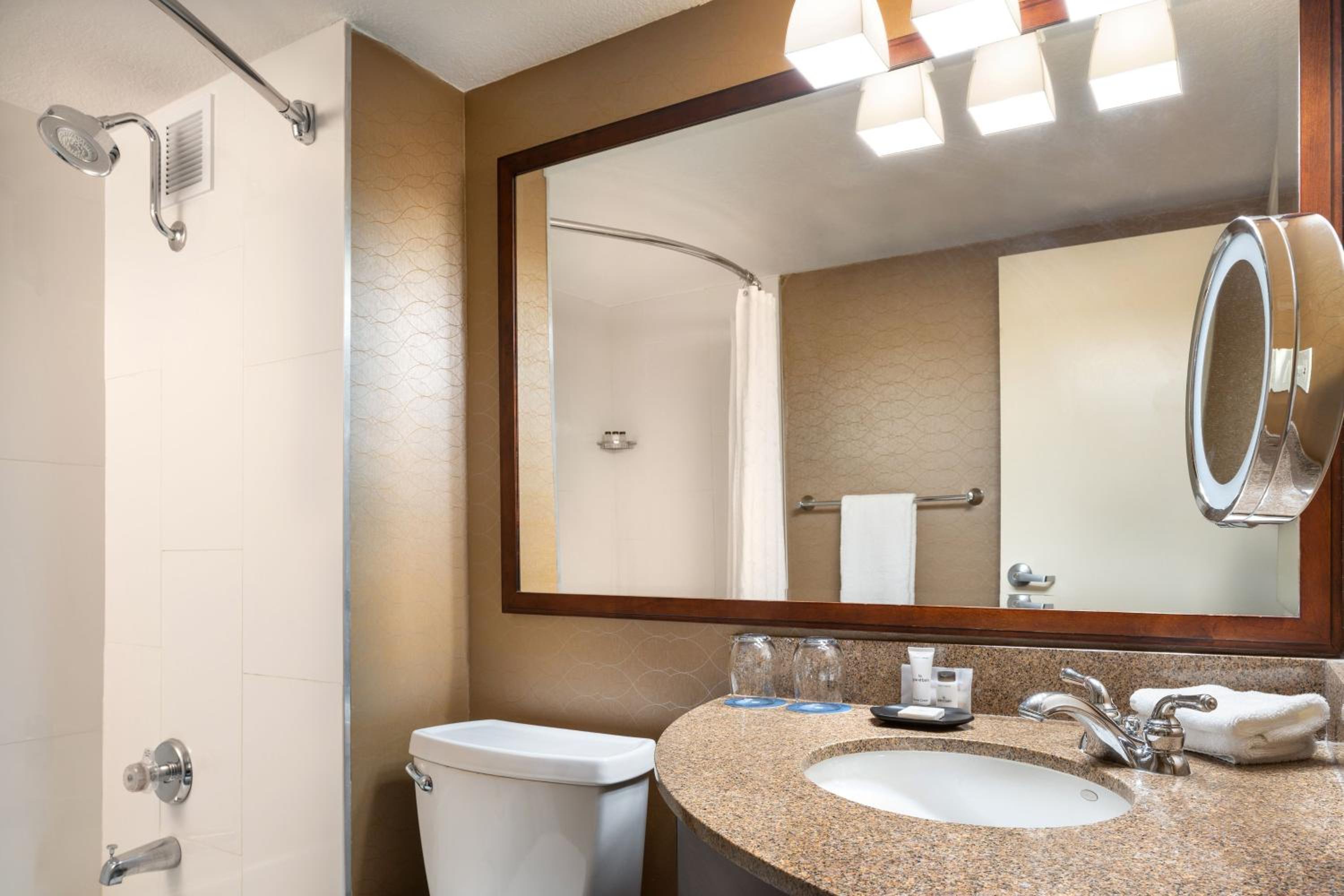 Standard Double Room With Two Double Beds - Photo 2