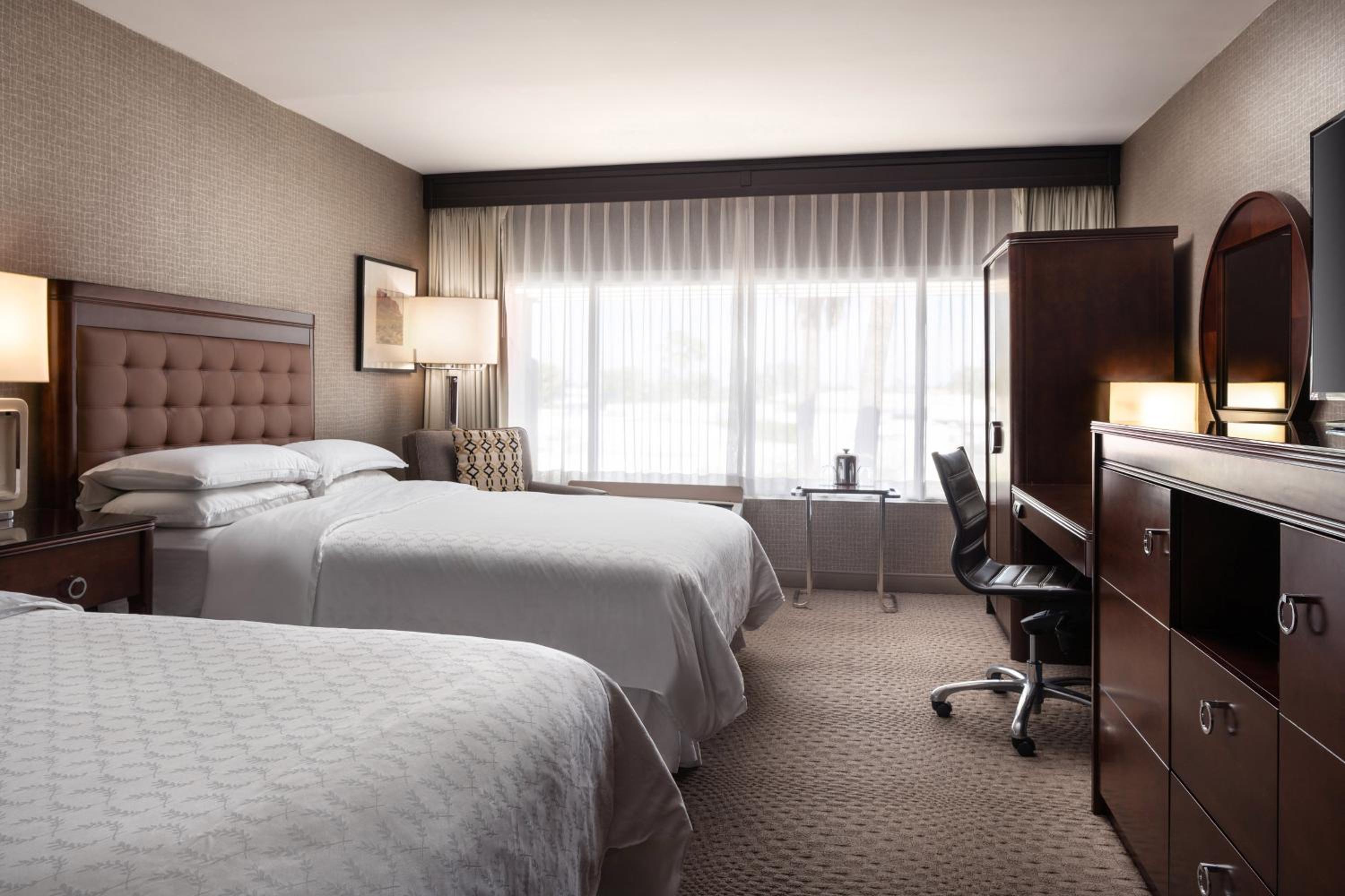 Standard Double Room With Two Double Beds - Photo 4